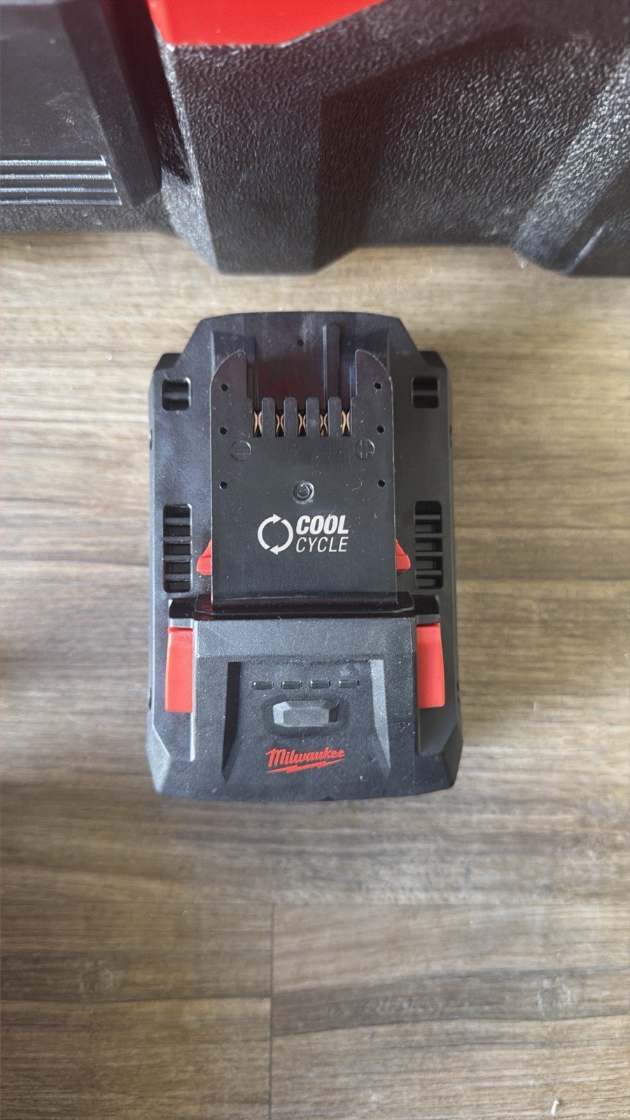 Milwaukee M18 18V Rapid/COOL-CYCLE Charger w/ Battery Included & PACKOUT Case