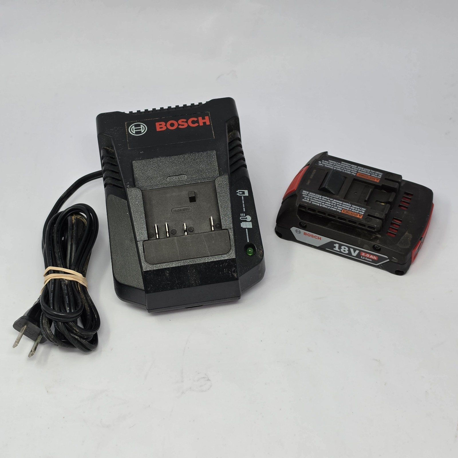 LOT OF 1 BOSCH BC660 Lithium Ion Charger and BAT612 18V 36Wh Battery