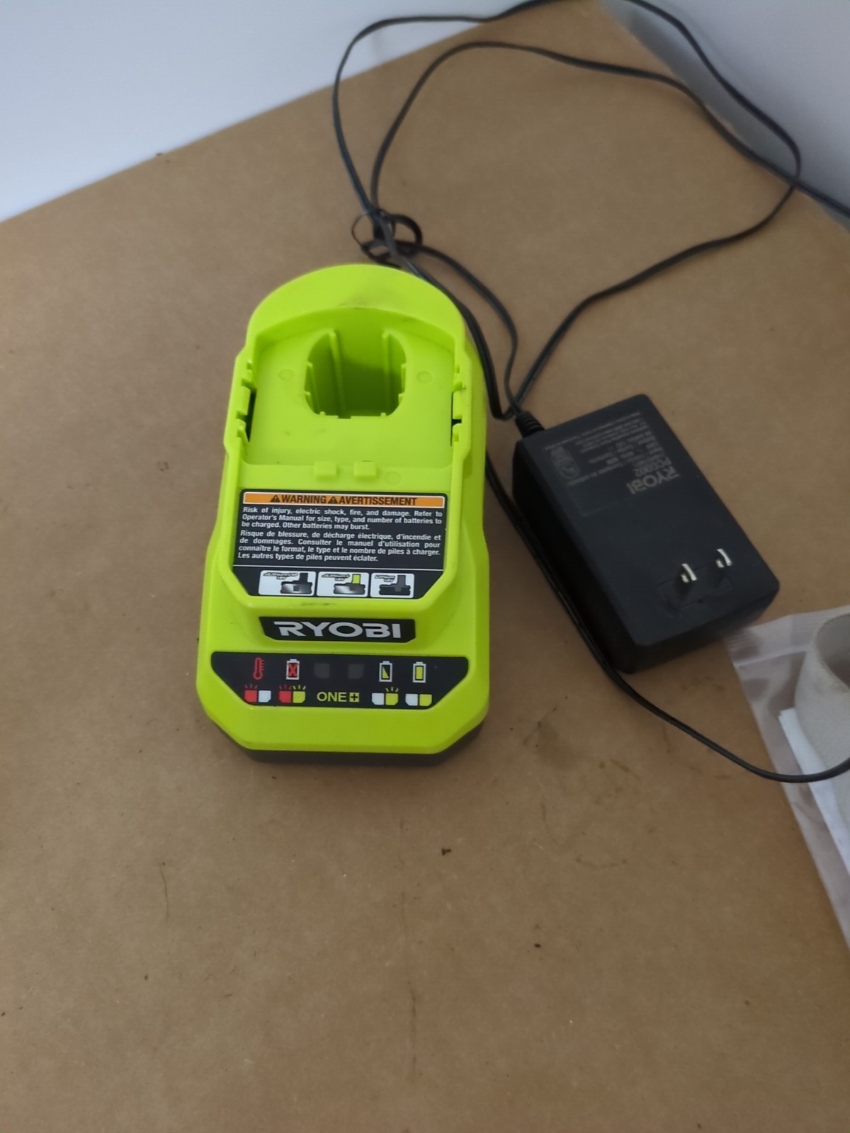 Ryobi One Plus Lithium Ion Battery Charger 18V PCG002