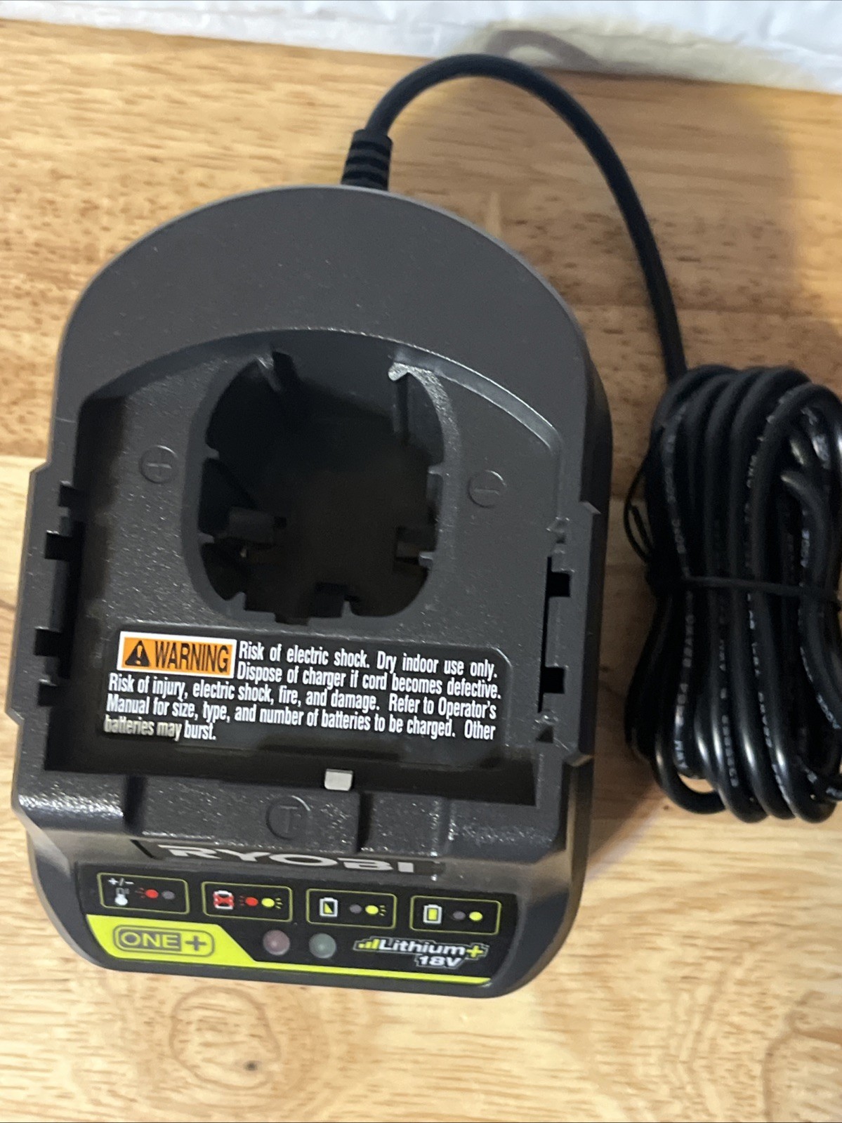 RYOBI ~ P118B ~ 18V One+ Lithium-Ion OEM Battery Charger