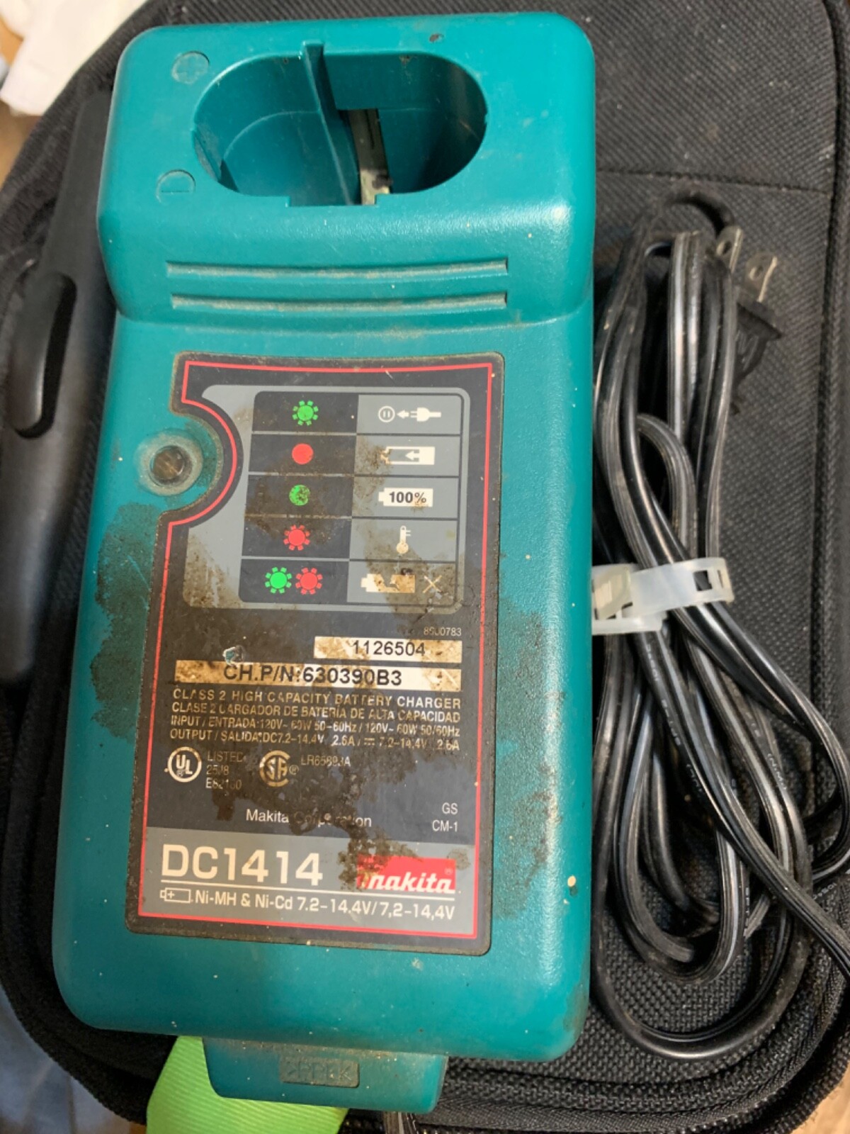 MAKITA 7.2-14.4 VOLT NiCd & Ni-MH BATTERY CHARGER DC1414T
