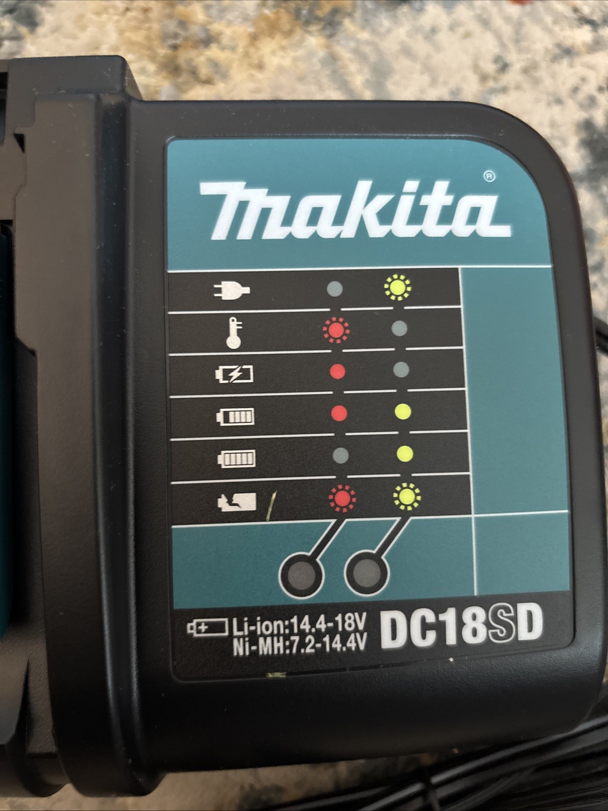 New Makita DC18SD 18V Standard Battery Charger