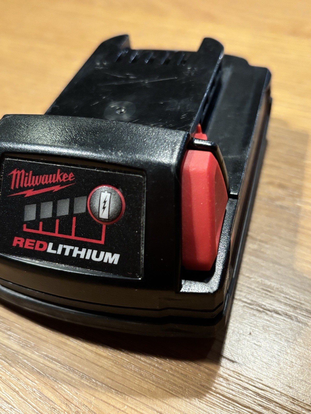 Milwaukee Charger M12 M18 With M18 CP 1.5 Lithium Battery – Excellent Condition!