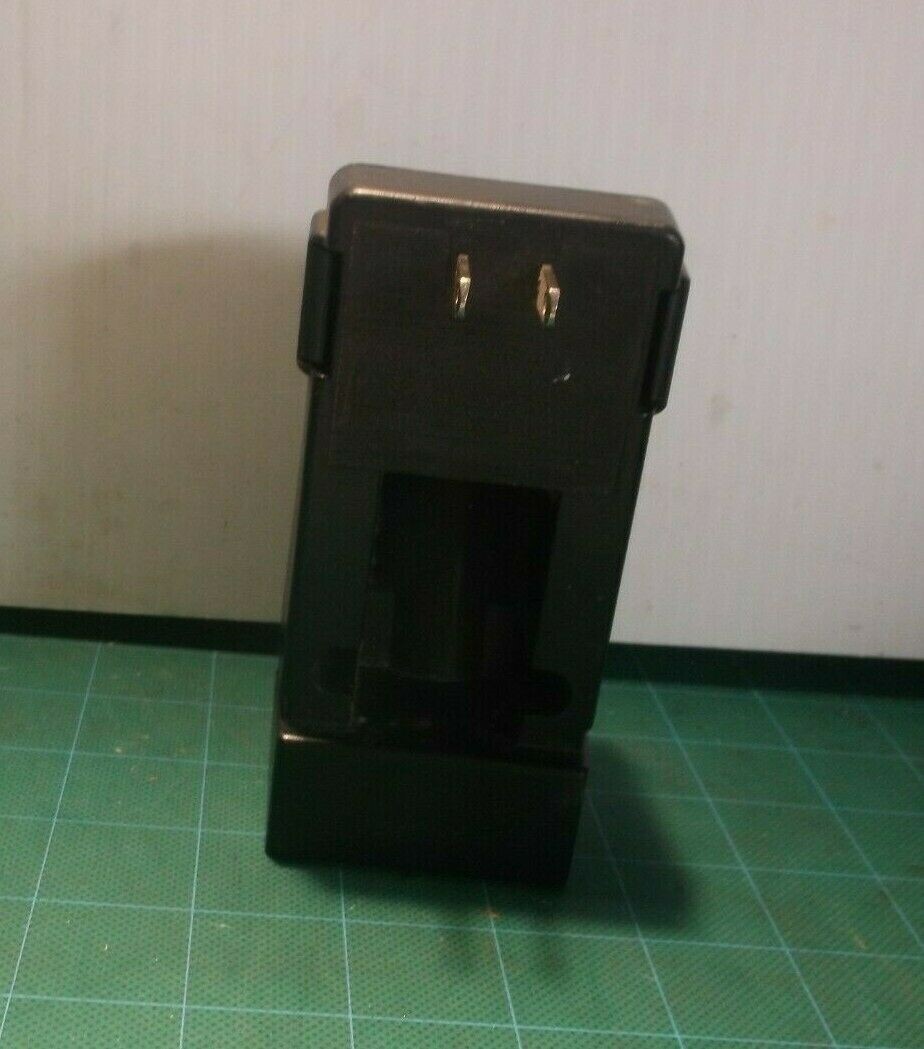 VP131 Black & Decker VersaPak Single Port Charger