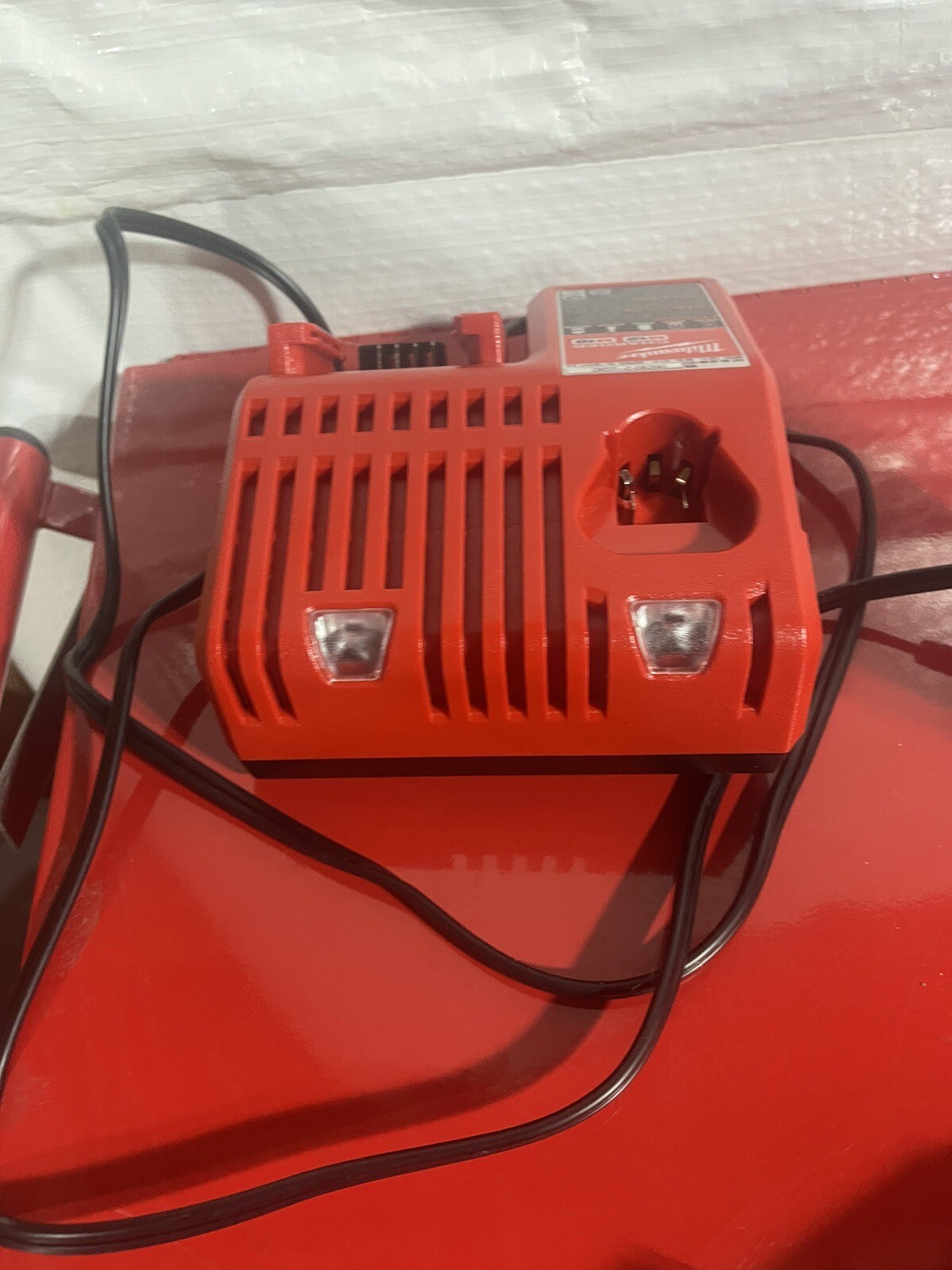 Milwaukee 48-59-1812 M12 and M18 Rapid Charger