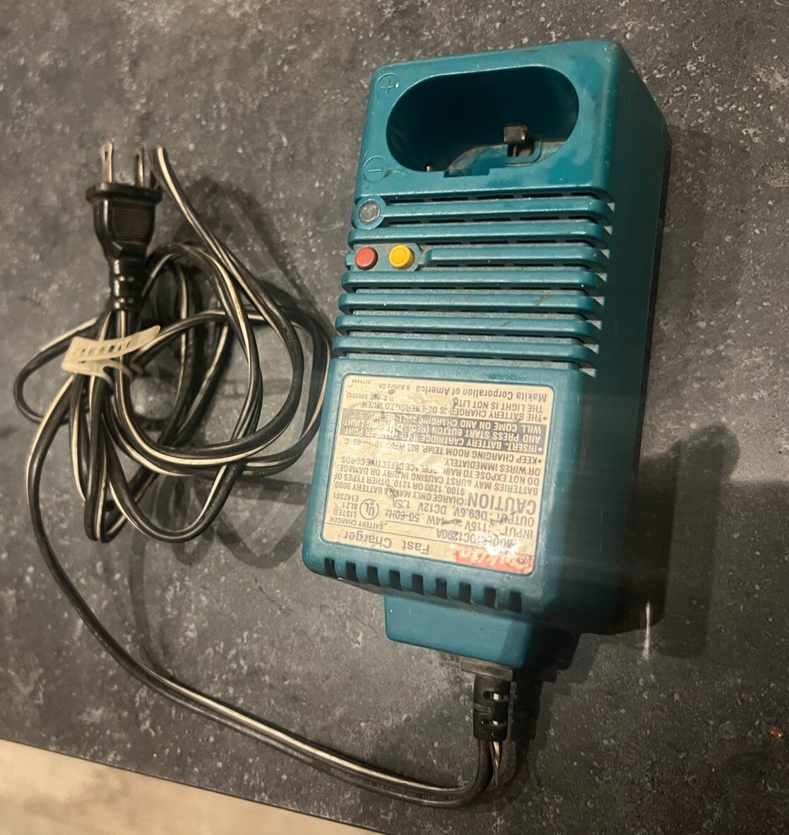 Makita DC9700A Battery Fast Charger