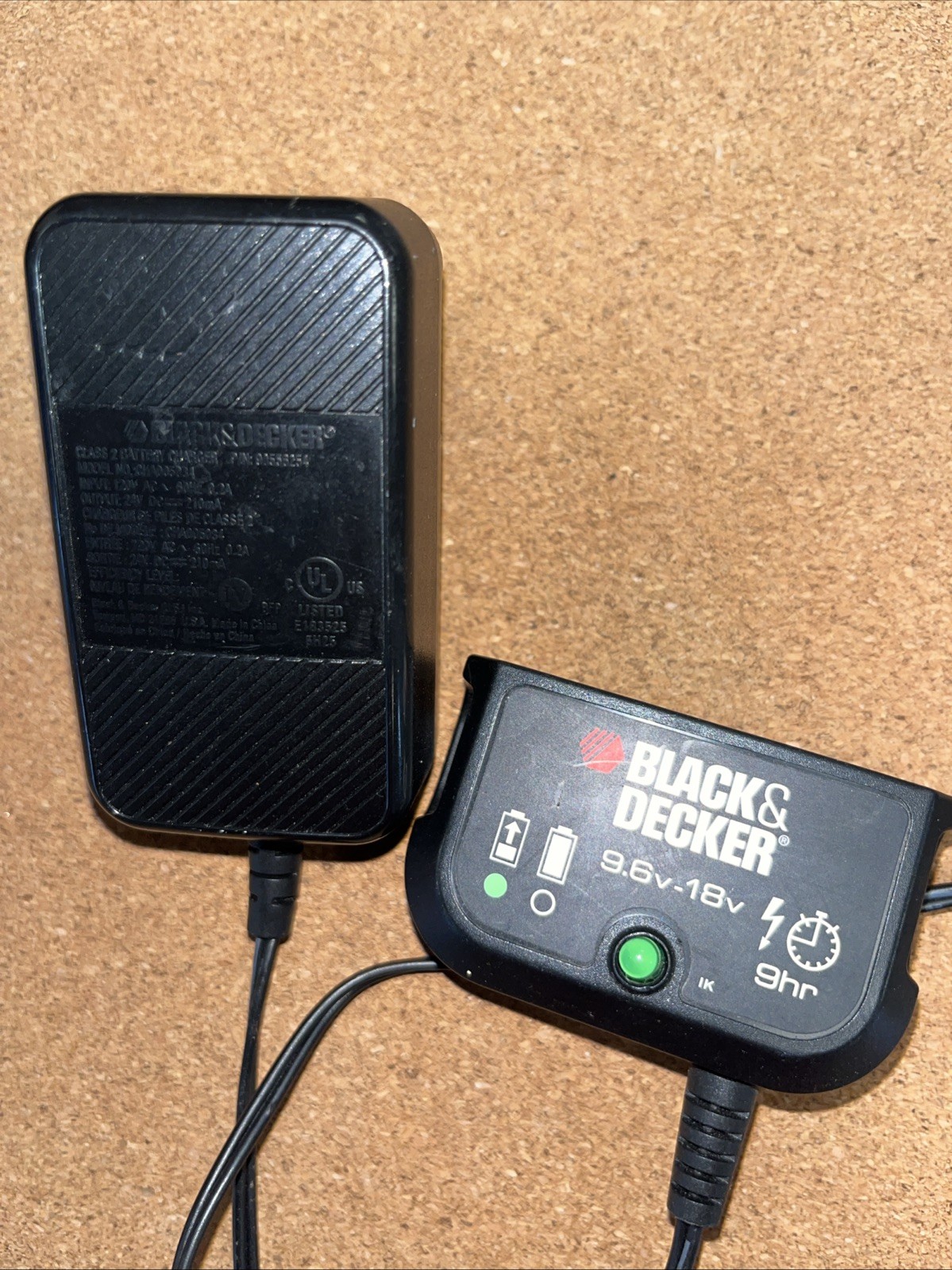 Black Decker CHA005034 9.6V 18V Battery Charger P N 90556254 OEM Cordless Tool