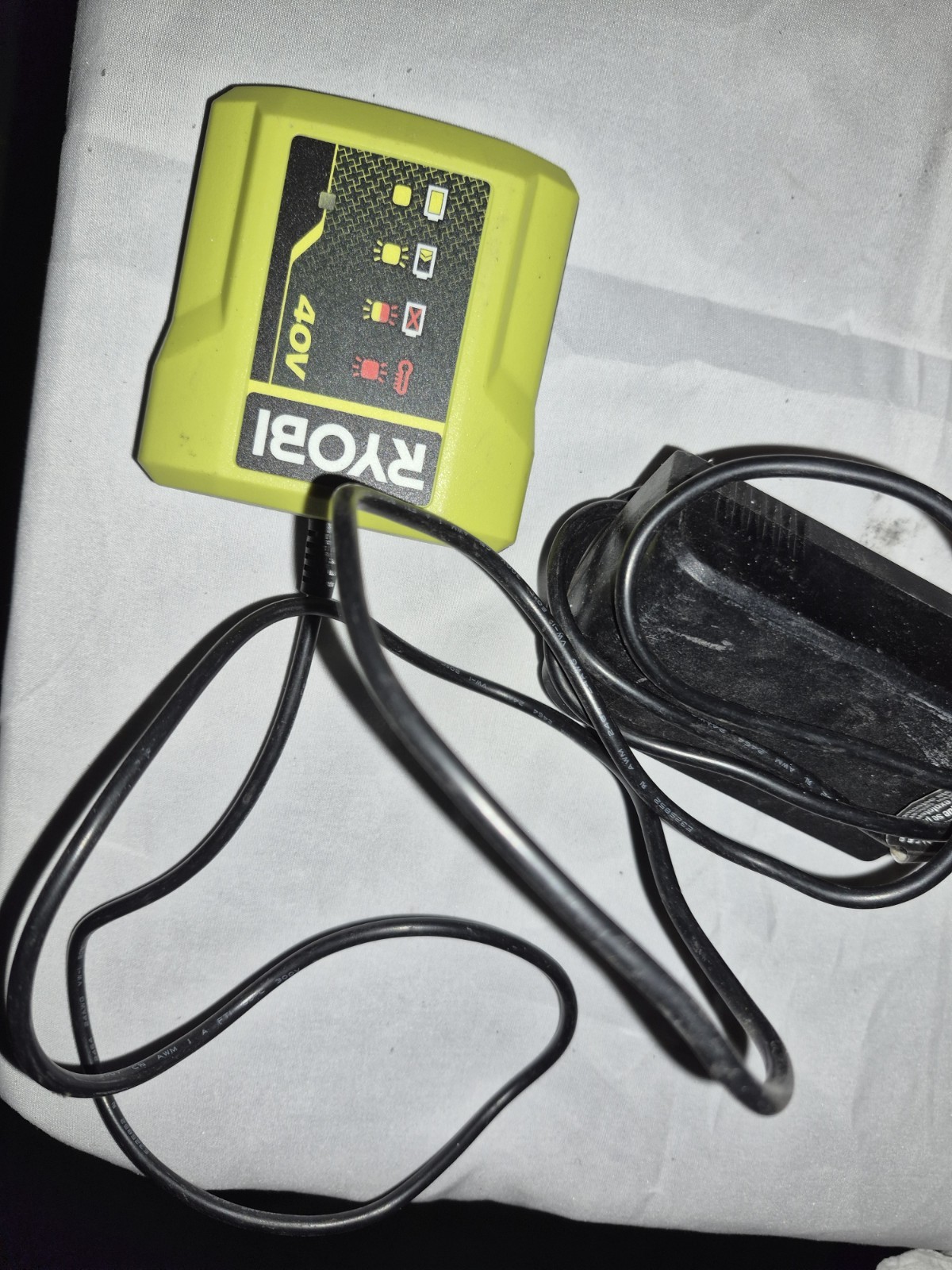 RYOBI 40V Lithium-Ion Power Tool Battery Charger OP404VNM-32
