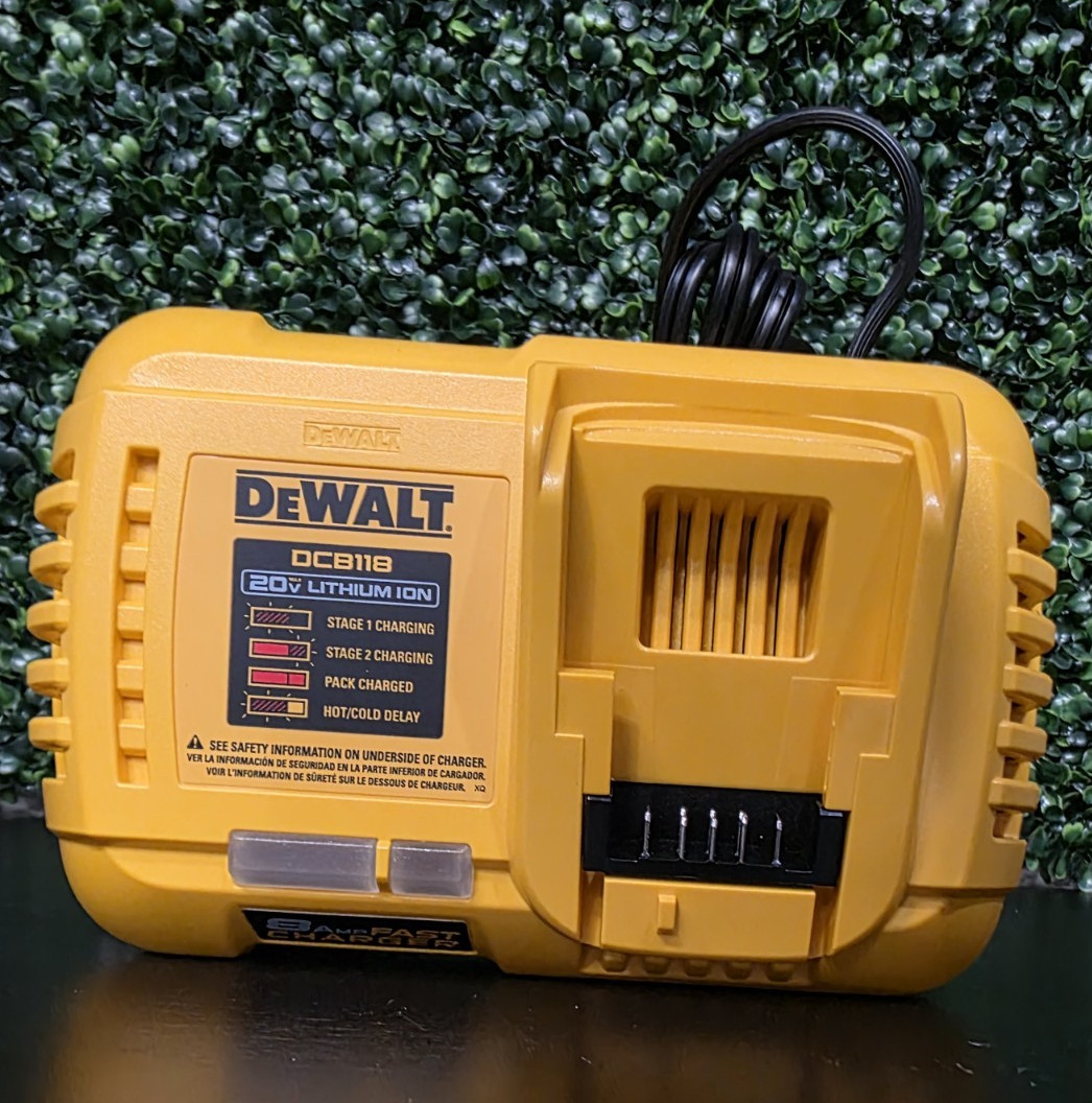 DEWALT DCB118 20V Yellow 8 Amp Fast Battery Charger Power Tool Accessory