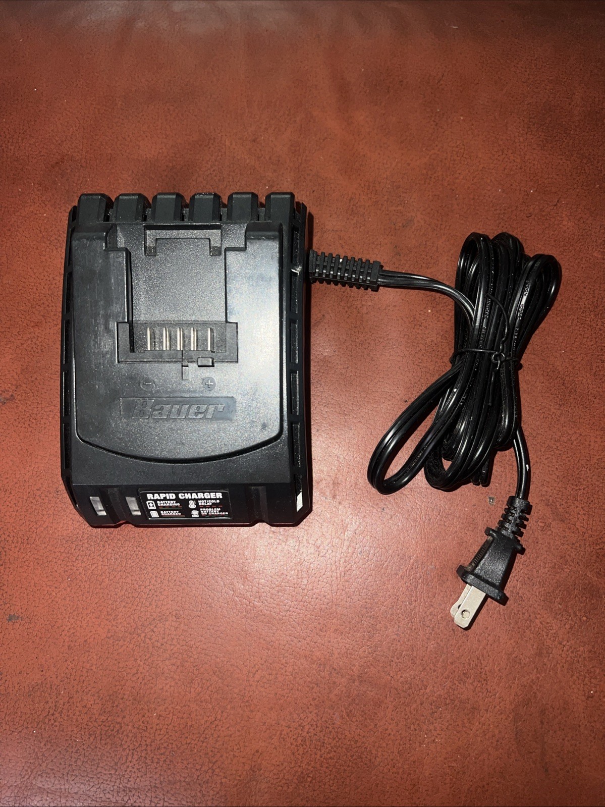 BAUER (1704C-B) 20V 1.7A RAPID BATTERY CHARGER Red/black See Descr