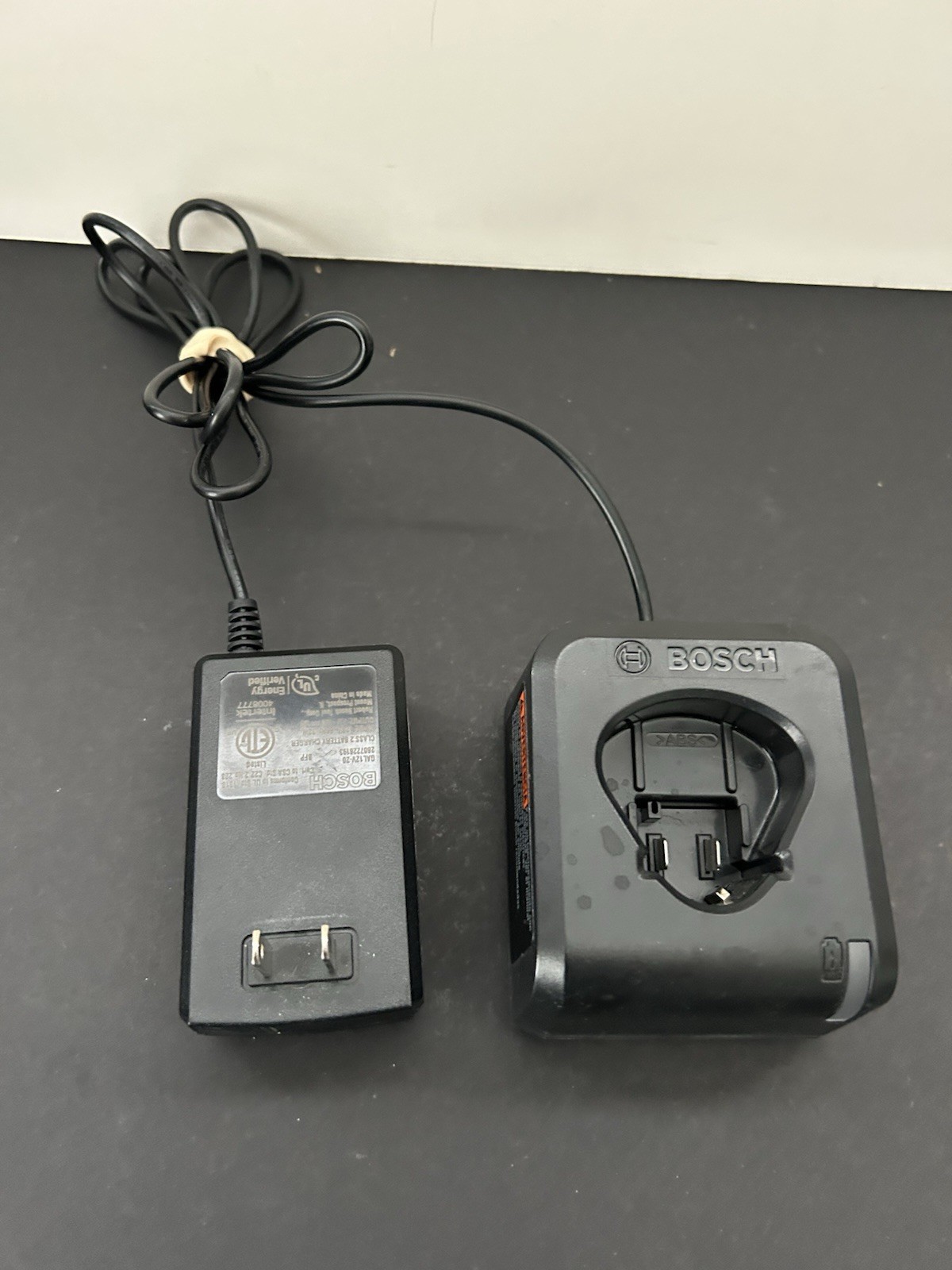 Genuine OEM Bosch 12V Lithium-Ion Battery Charger GAL12V-20 2A