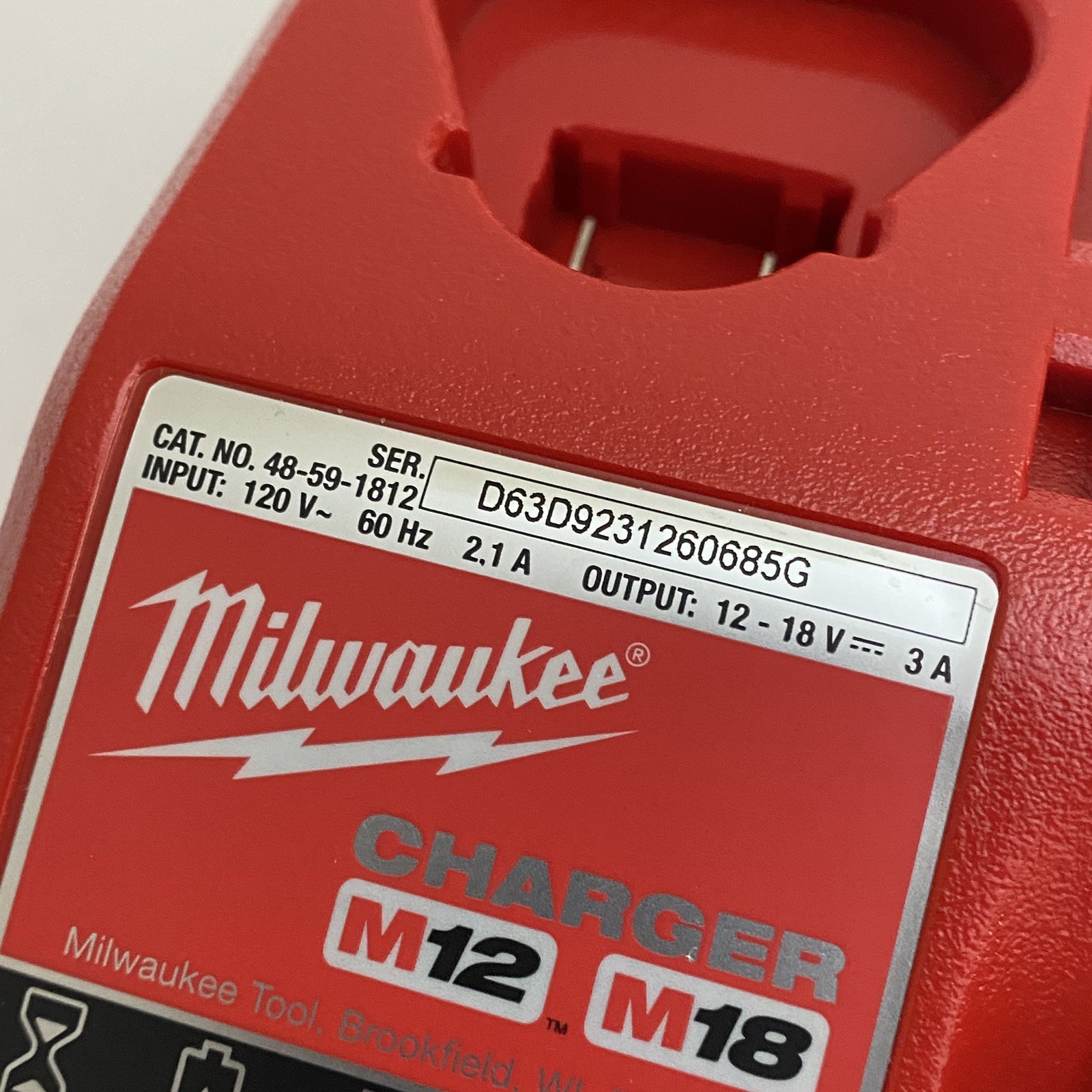 Genuine MILWAUKEE 48-59-1812 18V M12 / M18 LITHIUM ION CHARGER (No Battery) A