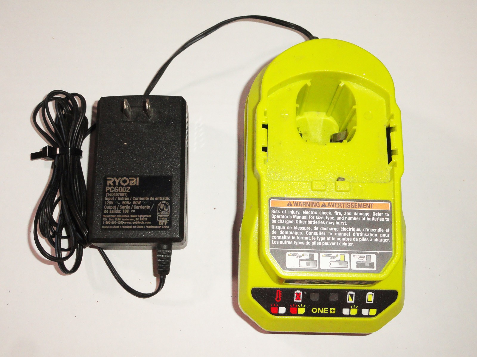 Ryobi ONE+ PCG002 Battery Charger 18V 0132