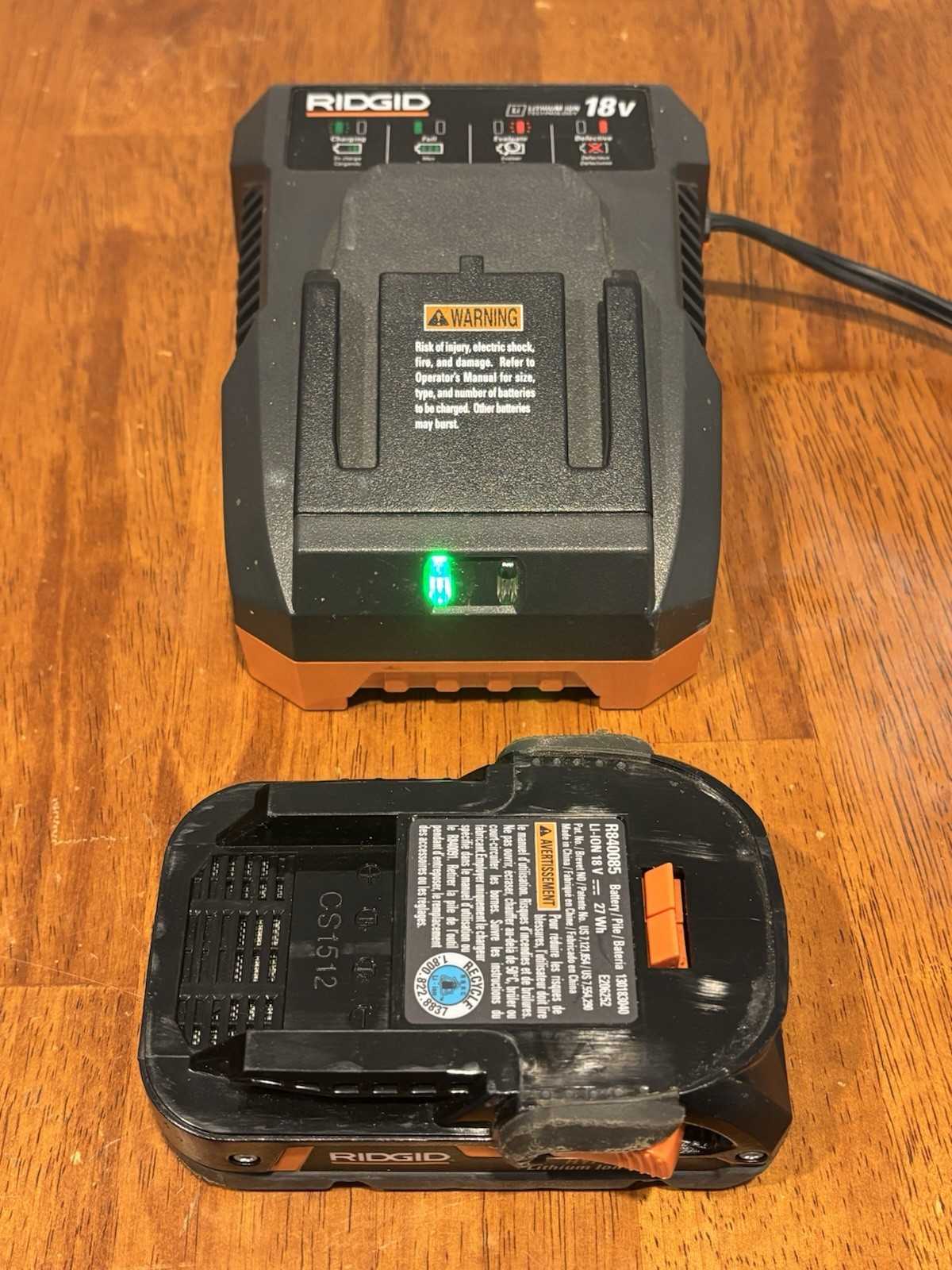 Ridgid Battery Charger R86092 And 18V Lithium Ion R840085 1.5 Ah Battery Orange