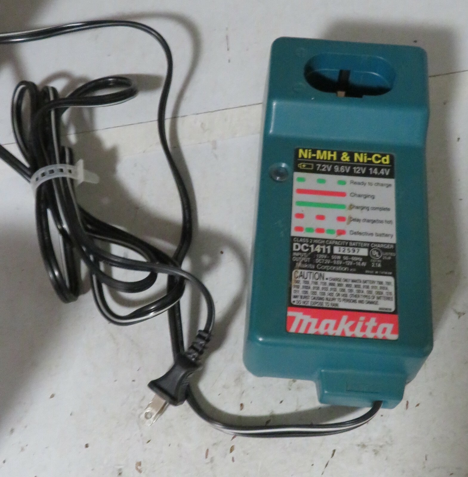 OEM MAKITA DC1411 Battery Charger 7.2V 9.6V 12V 14.4V Ni-MH Ni-Cd Tested Used