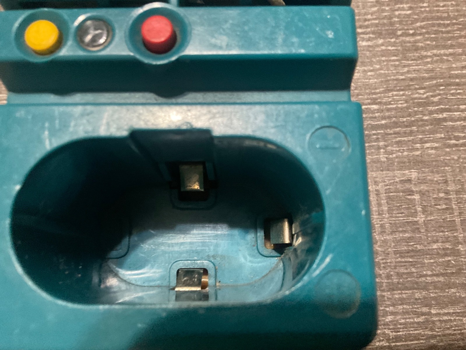 Makita DC9700 Fast Charger 7.2V 9.6V for 7000 9000 9100 UNTESTED