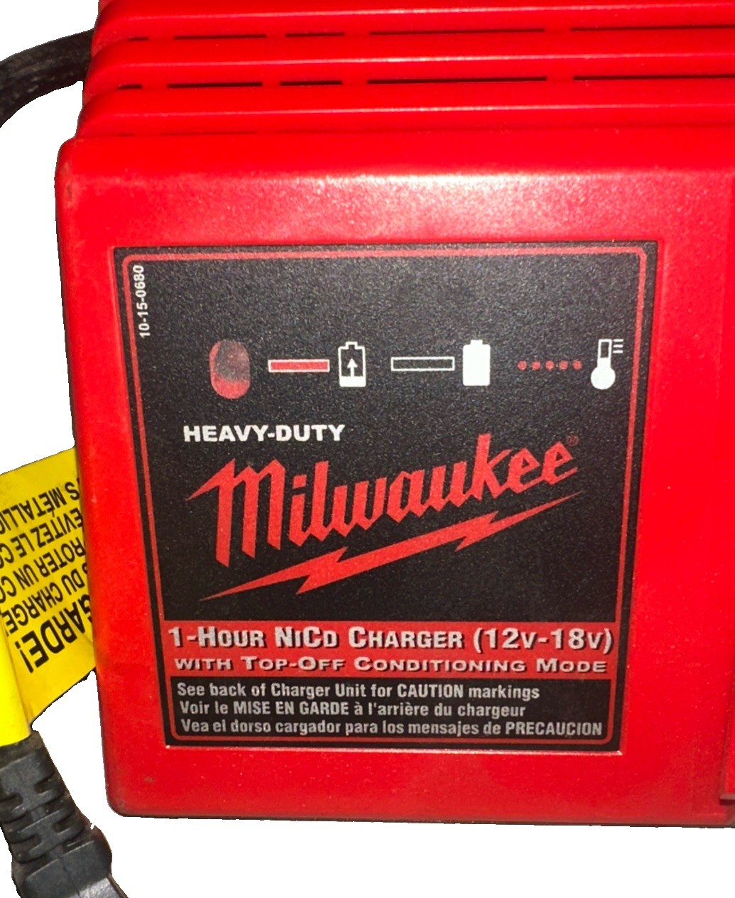 Milwaukee 1-Hour NiCd Universal Battery Charger 12v-18v Heavy Duty 2.8A 120 Volt