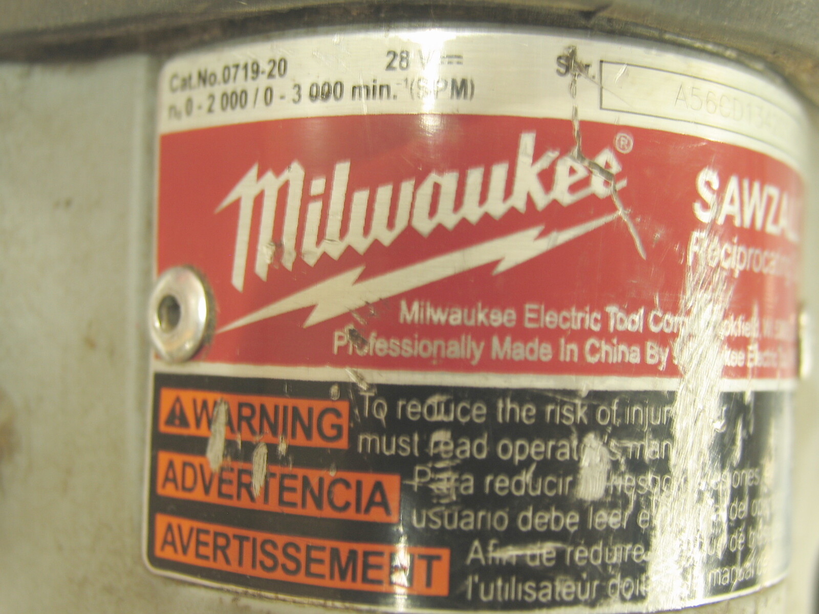 MILWAUKEE 28V SawsAll #0719-20, Case +Charger # 48-59-2819