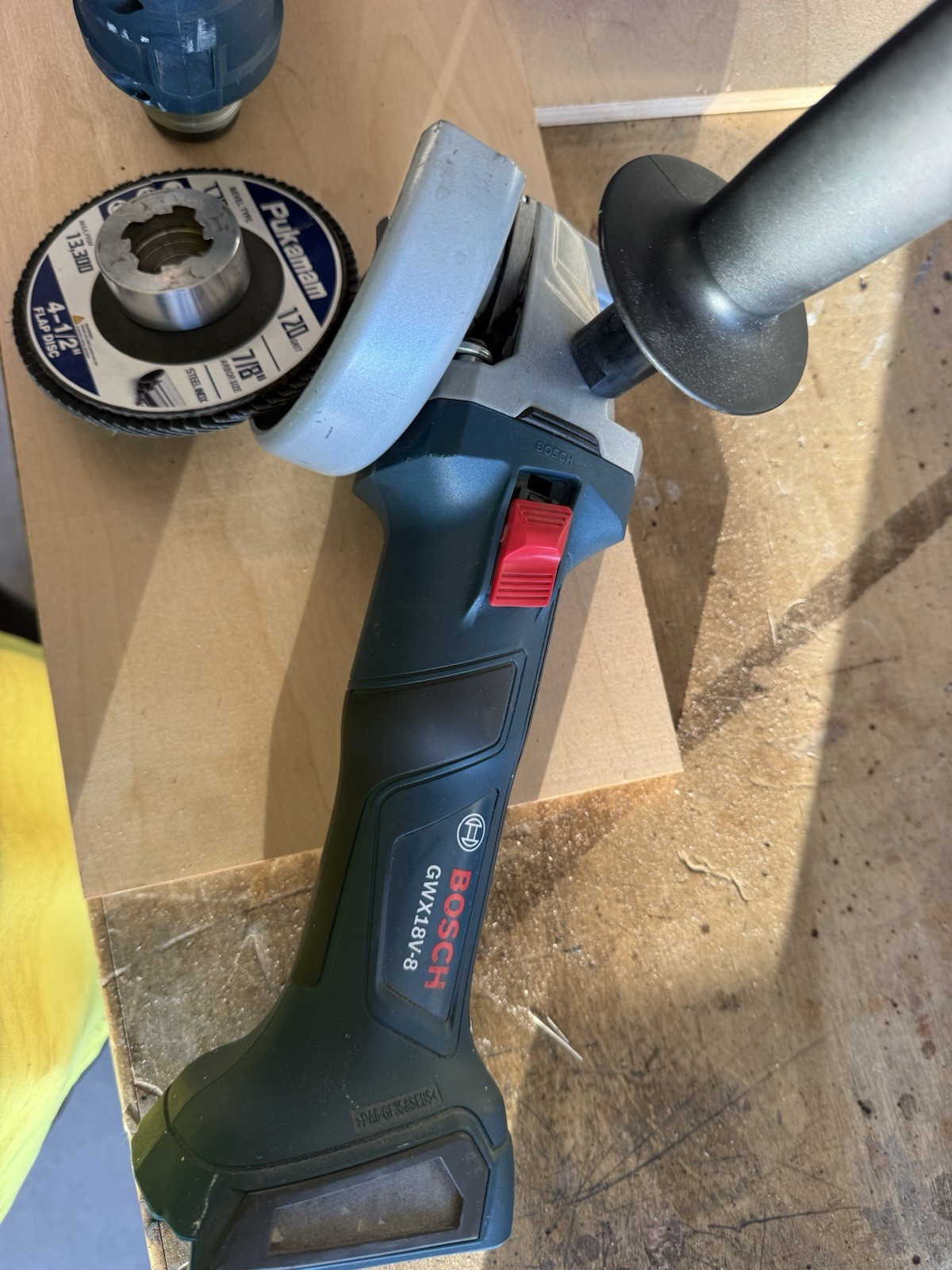 Bosch 18 volt combo, 3 tool with battery and charger