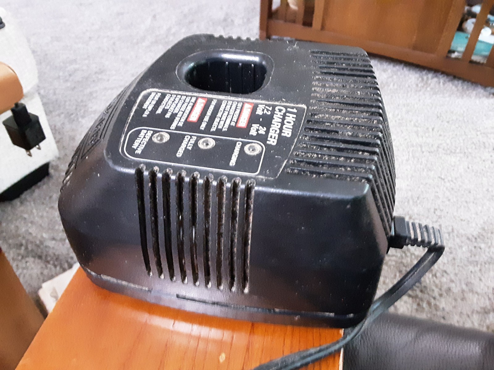 Craftsman 1425301 7.2V-24V Ni-Cd Battery Charger ONLY