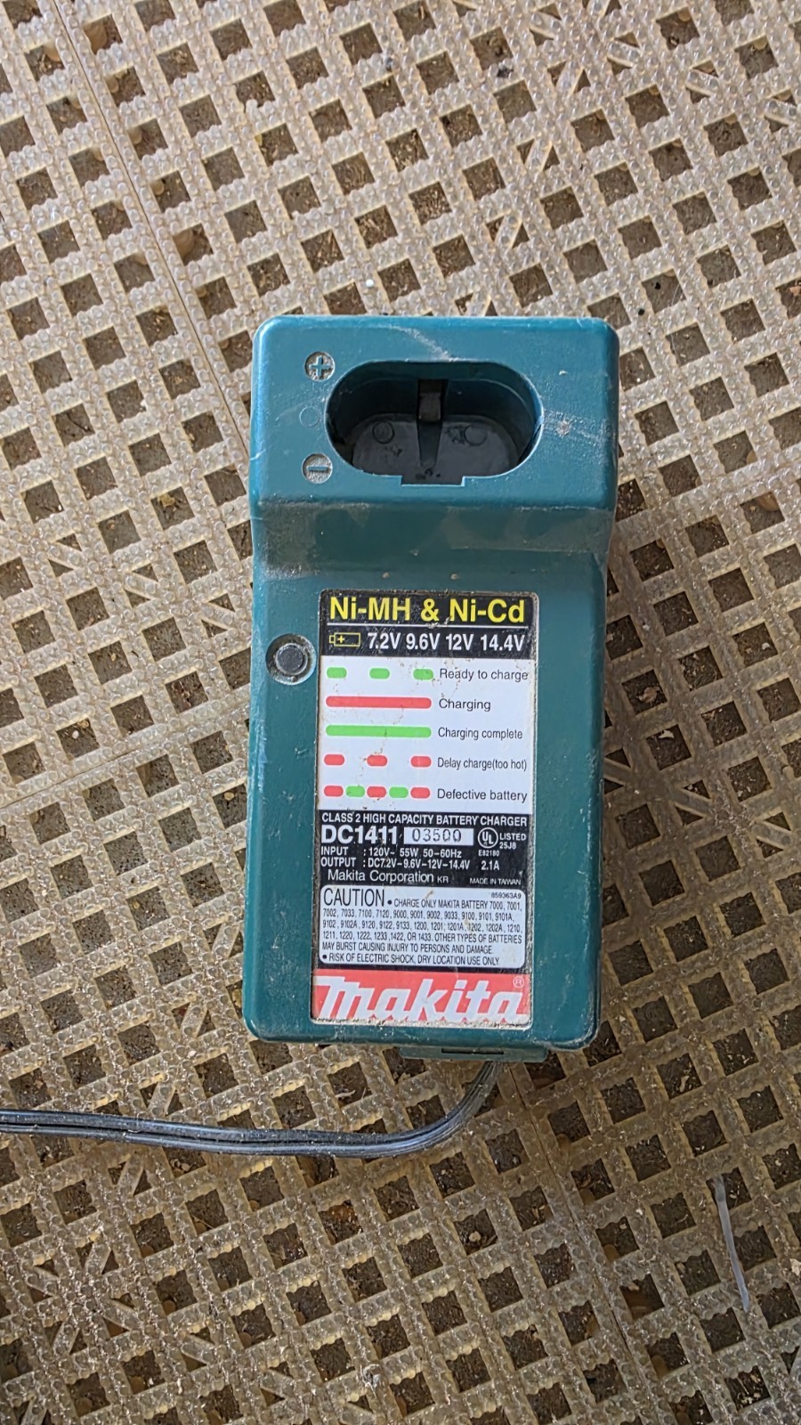 Vintage Makita DC1411 Battery Charger 7.2 9.6 12 14.4 V – Ni-CD