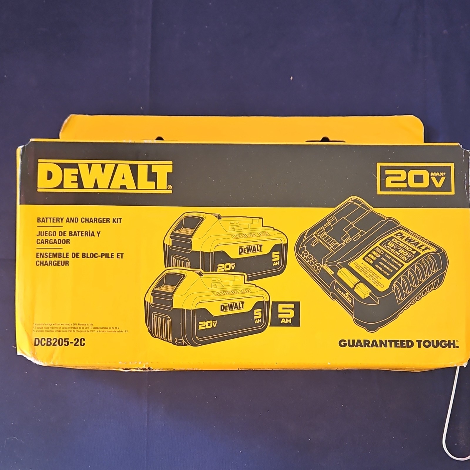 DEWALT 20V MAX DCB205-2C Kit w/ DCB1104 Charger & (2) Batteries Yellow
