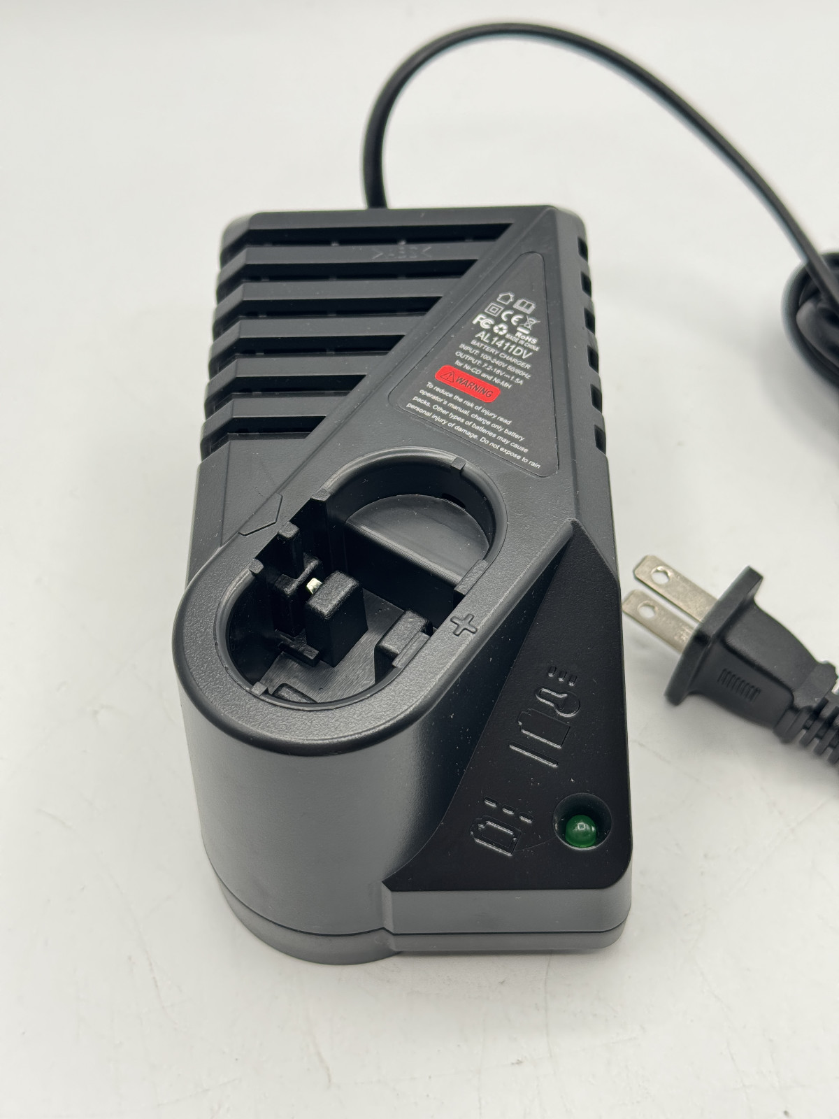 Ni-MH Ni-CD Battery Charger For Bosch BAT038 BAT048 BAT120 7.2V-18V Power Tool