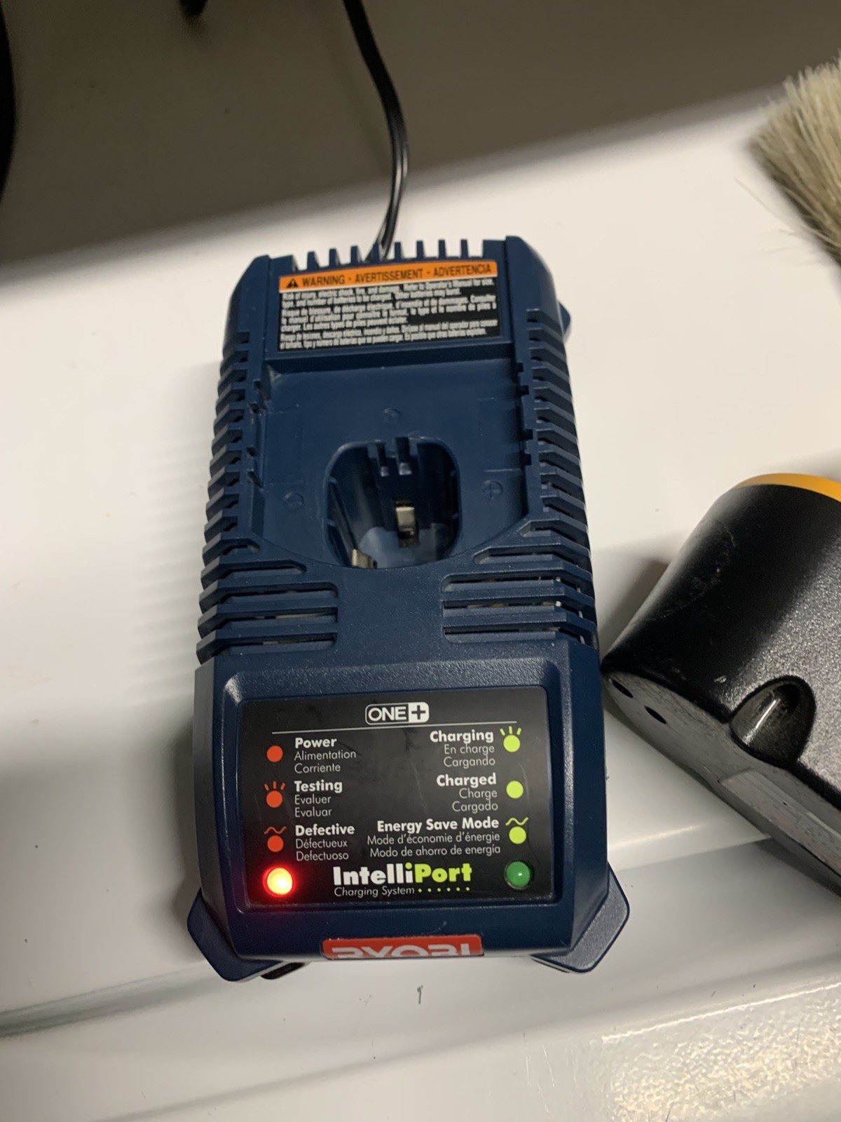 Clean Ryobi P115 ONE+ Intelliport 18v NiCd Power Tool Battery Charger 140153001