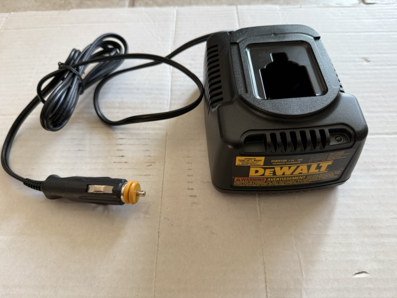 DEWALT DW9109 7.2-18 Volt Battery 12 Volt DC Vehicle Charger Tested