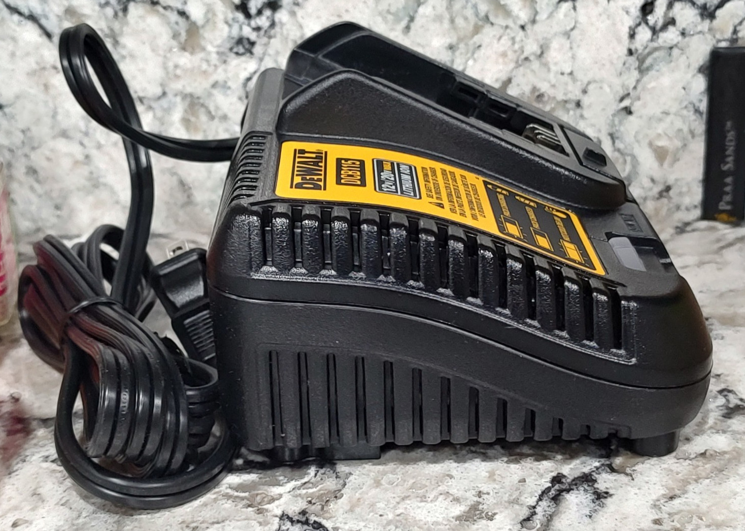DEWALT DCB115 20V / 12V – ORIGINAL MANUFACTURER LI-ION FAST BATTERY CHARGER