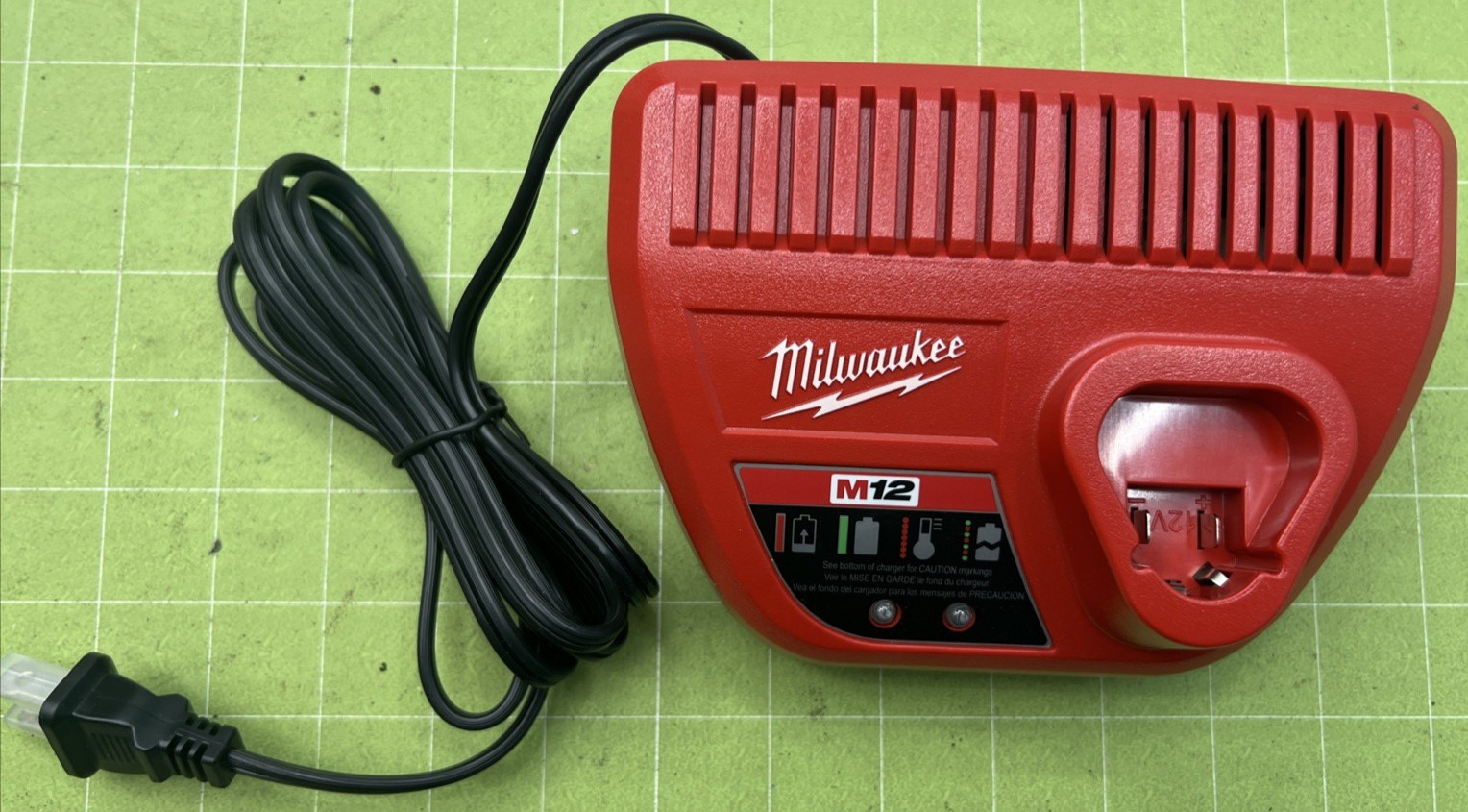 Milwaukee M12 12V Charger Red Lithium-Ion – 48-59-2401 New
