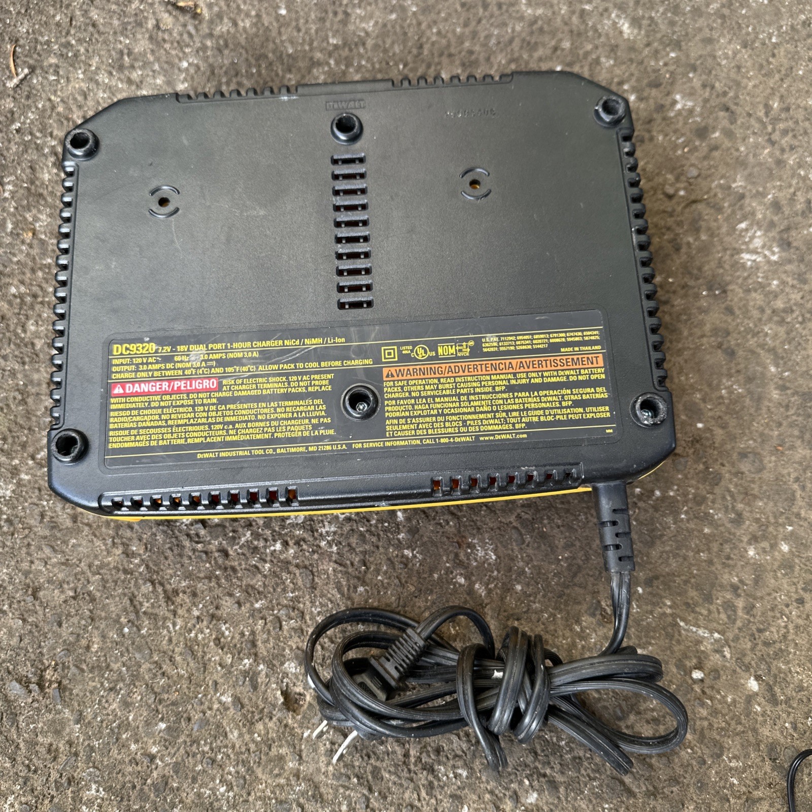 DeWalt DC9320 7.2-18V Dual Port Li-Ion/Ni-Cad/NiMH Battery Charger OEM – Tested