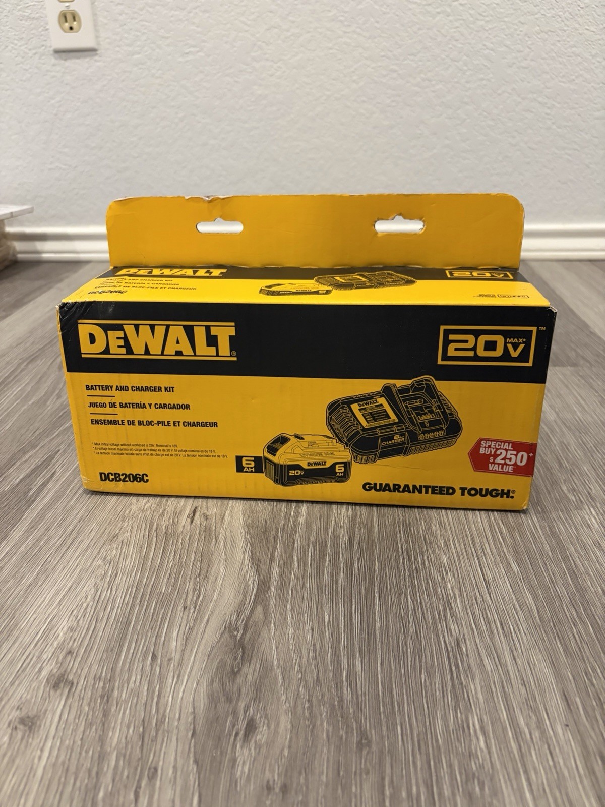 DEWALT DCB206C 20V Yellow Battery and Charger Kit
