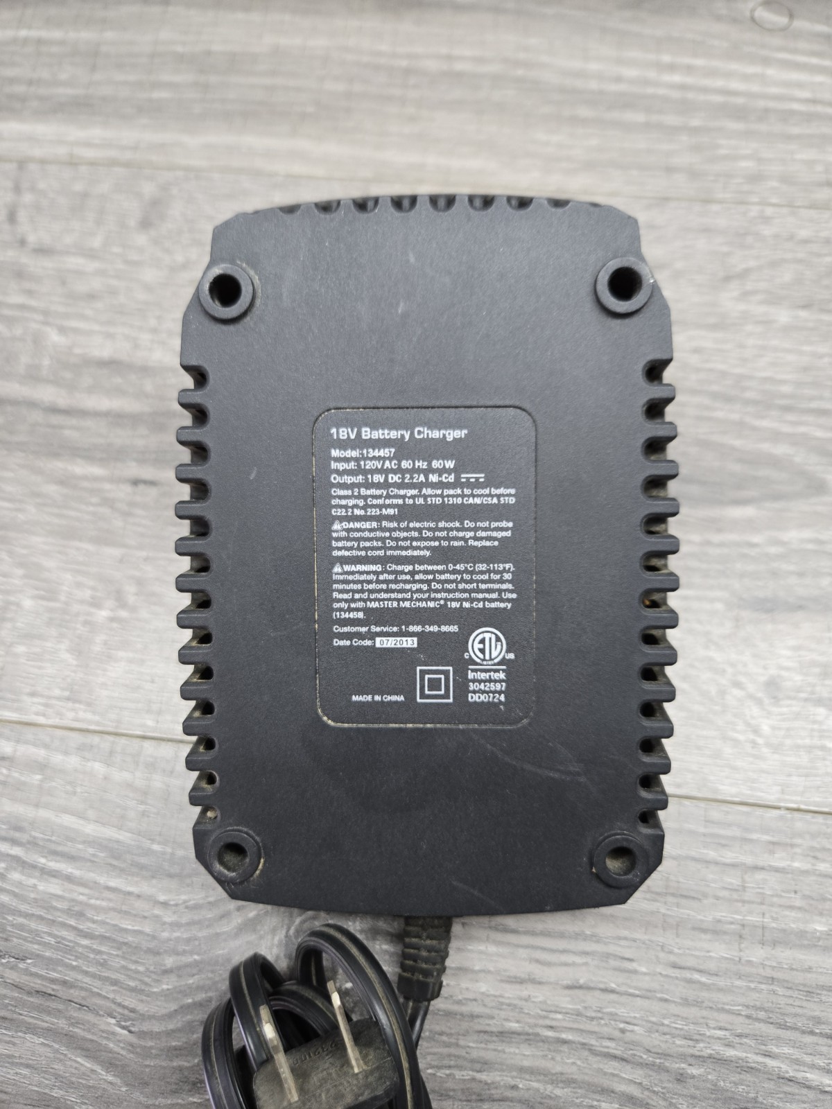 Master Mechanic 18v 2.2 Amp Smart Class 2 Battery Charger 134457