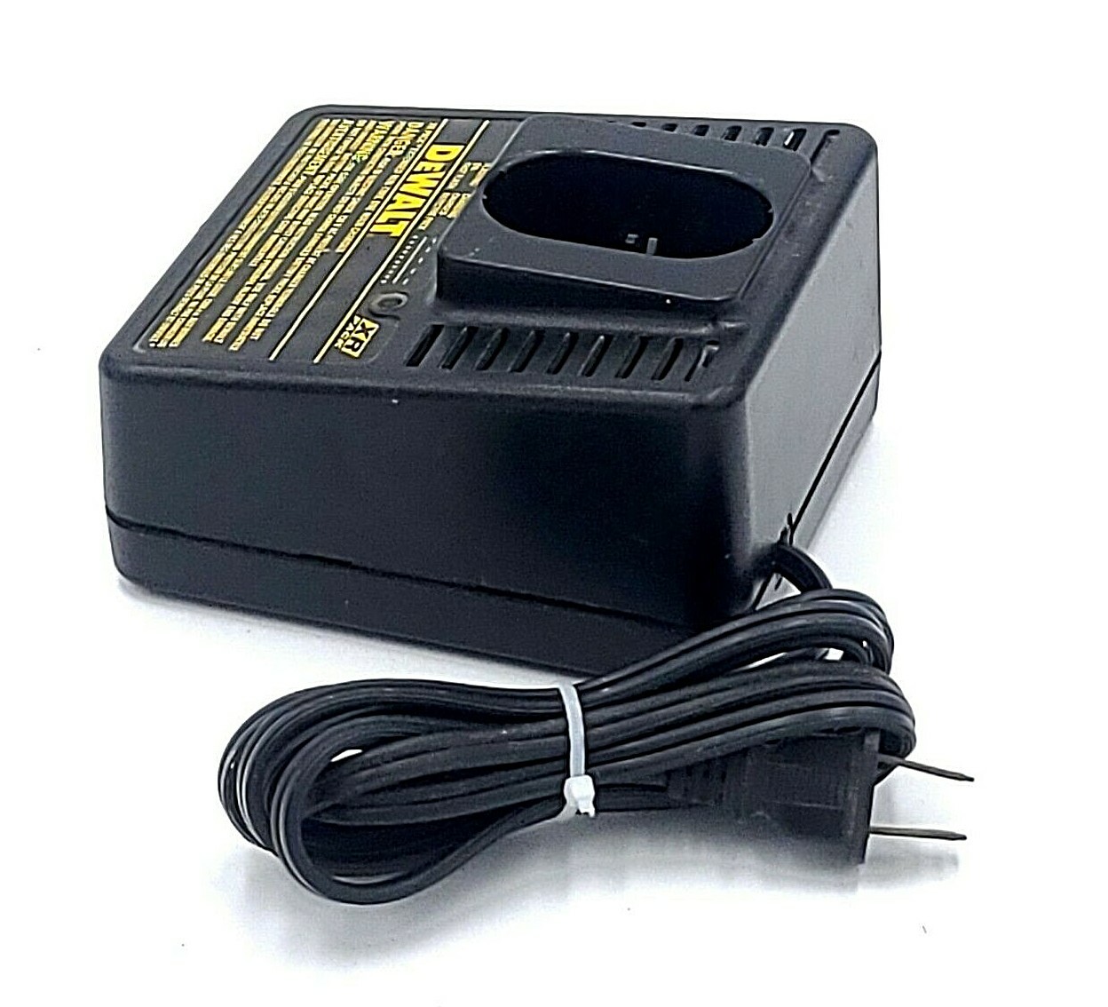 DeWalt Battery Charger XR PACK DW9106 Black 120V 60Hz 2.3 Amps 1 Hour Charging