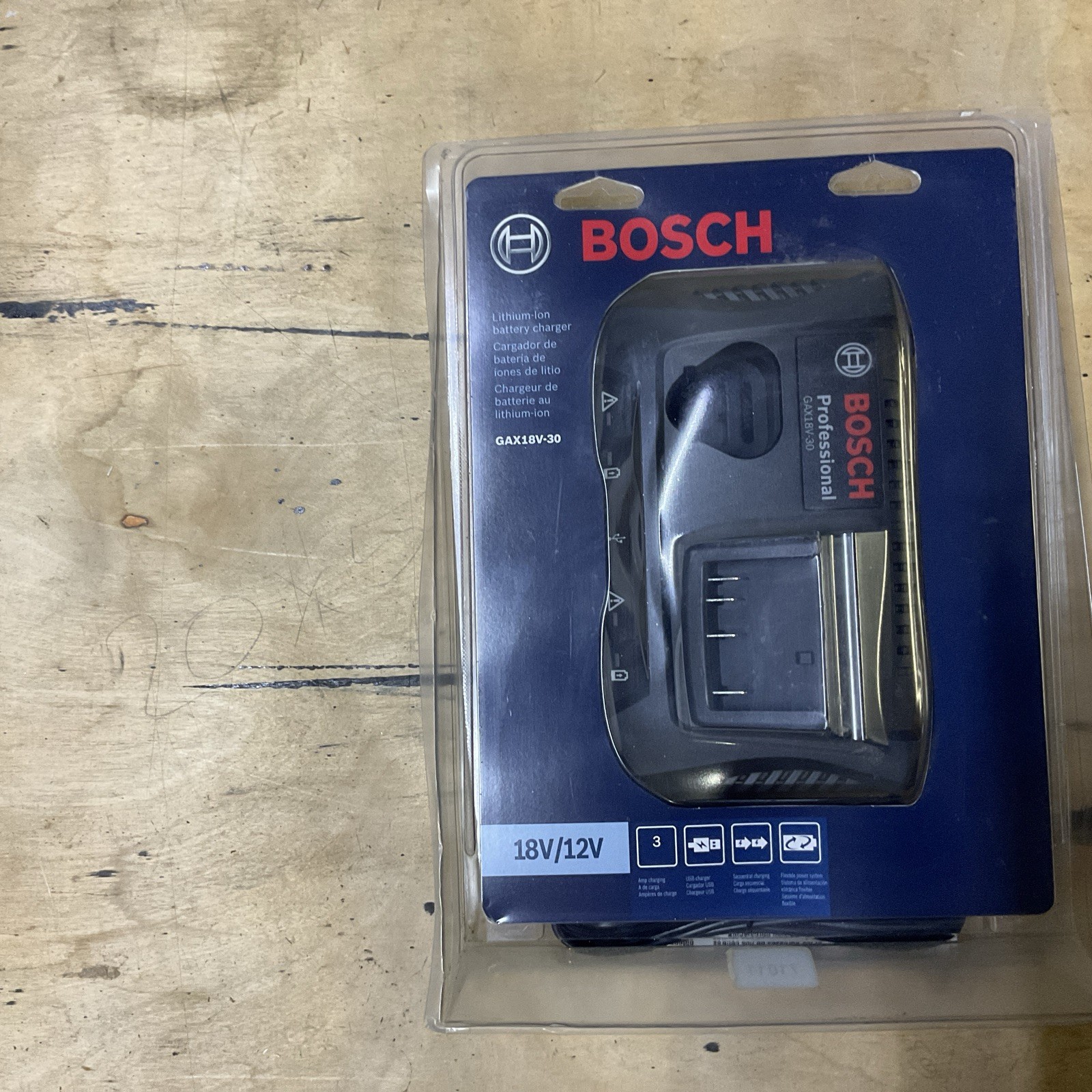 New Bosch Gax1218v-30 Lithium Ion Battery Charger 12v Max 18v New in Box Black