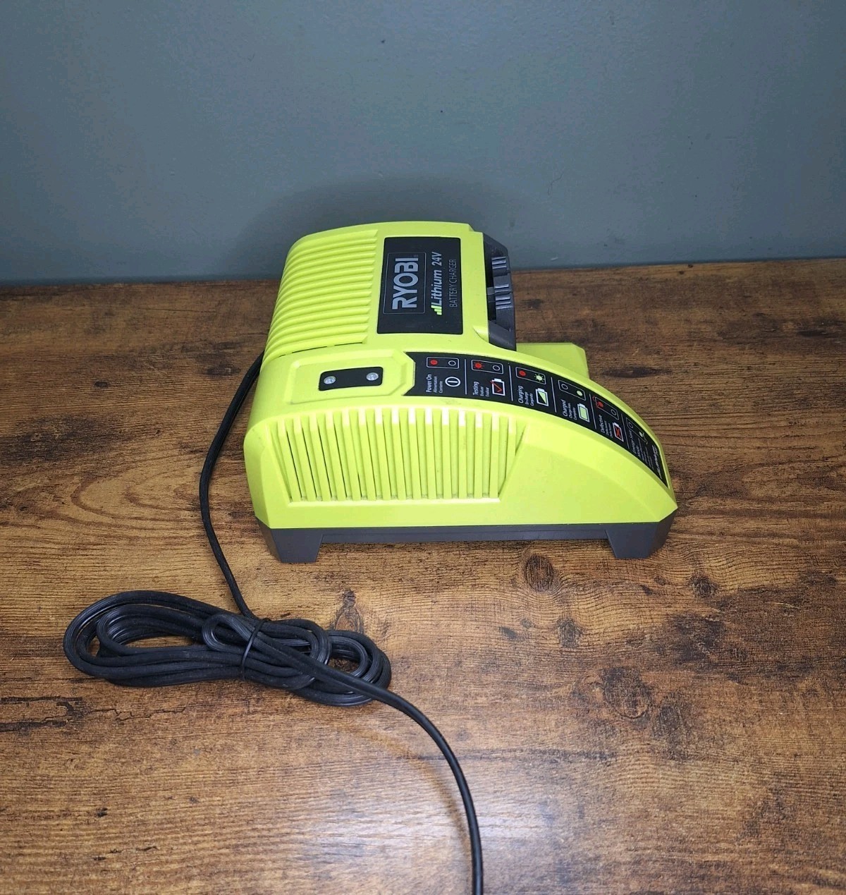 RYOBI Lithium 24V Battery Charger Model OP140 (Charger Only)