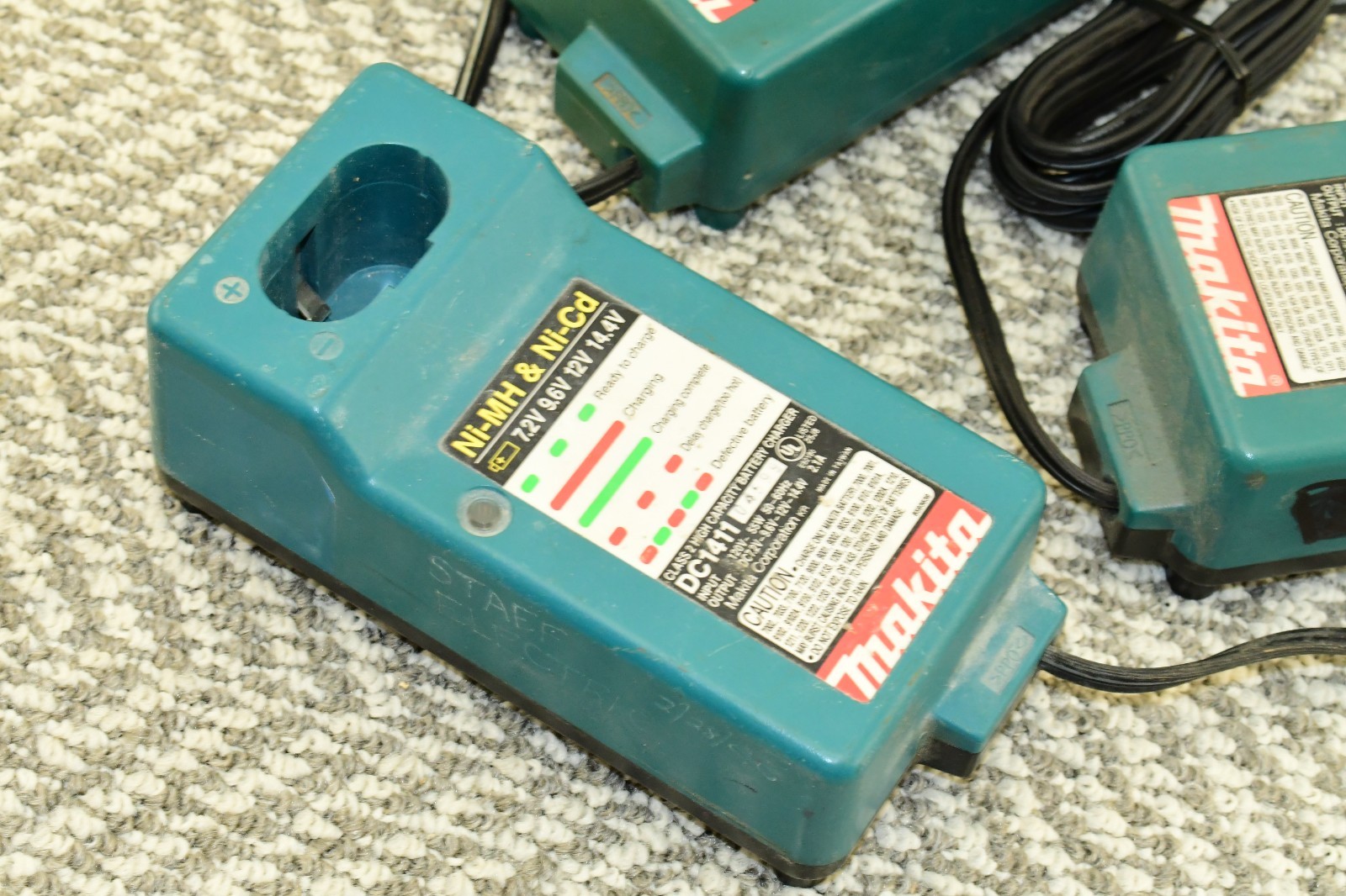 (Lot of 3) – Makita DC1411 OEM Battery Charger Ni-Mh & Ni-Cd 7.2V 9.6V 12V 14.4V