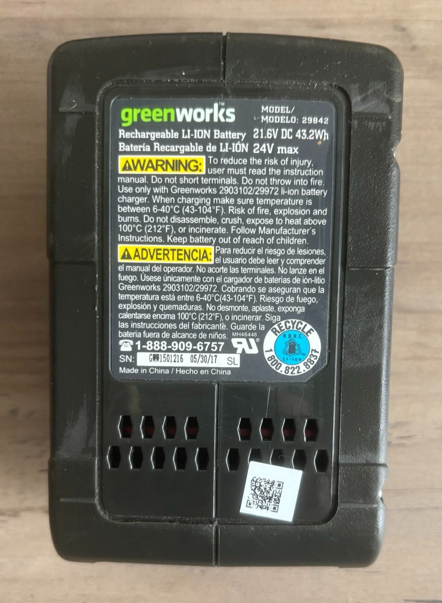 GreenWorks Rechargeable LI-ION Battery 24V