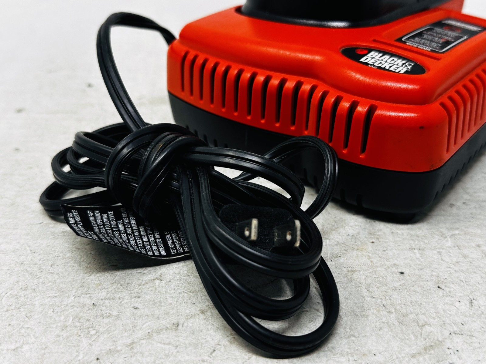 Genuine Black & Decker BDFC240 Rapid Charger w/ 18V Battery