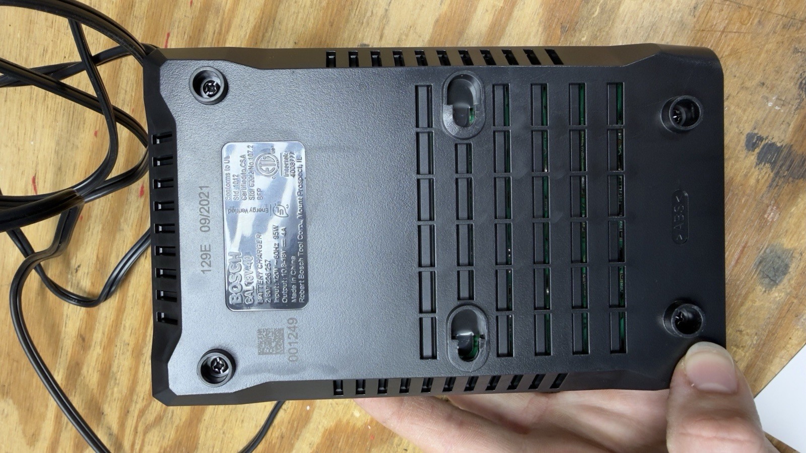 Bosch GAL18V-40 Lithium-Ion Battery Charger