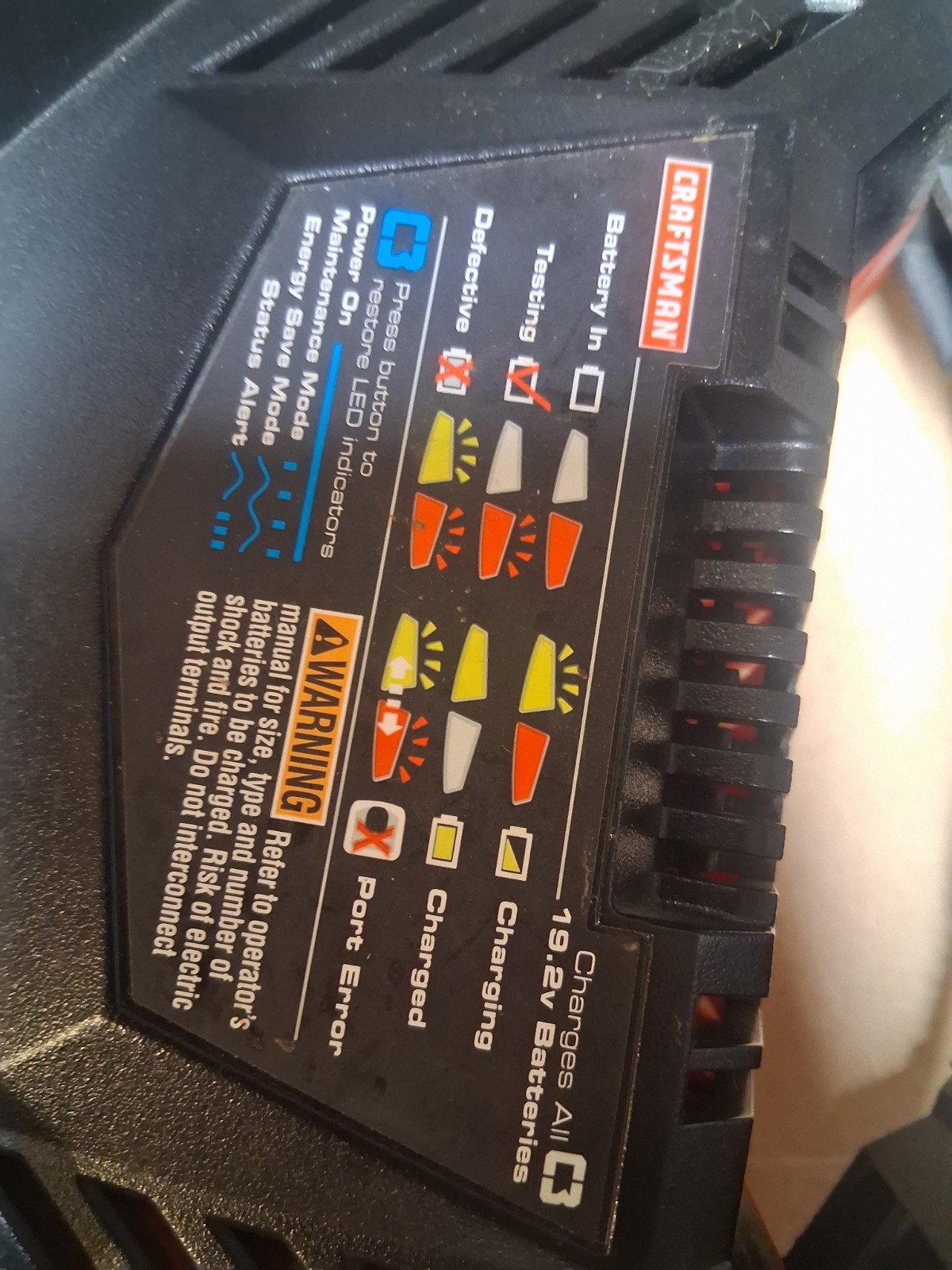 Craftsman C3 19.2v 4-Port Maintenance Station w/ Wall Mount 315.CH2000 Tested