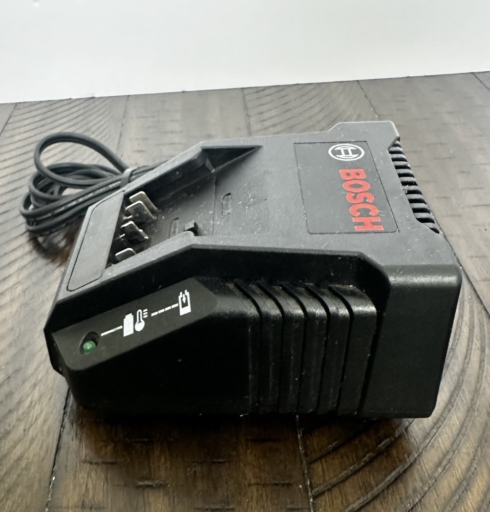 Genuine Bosch 10.8-18V BC660 Lithium Ion Battery Charger Dock Only OEM