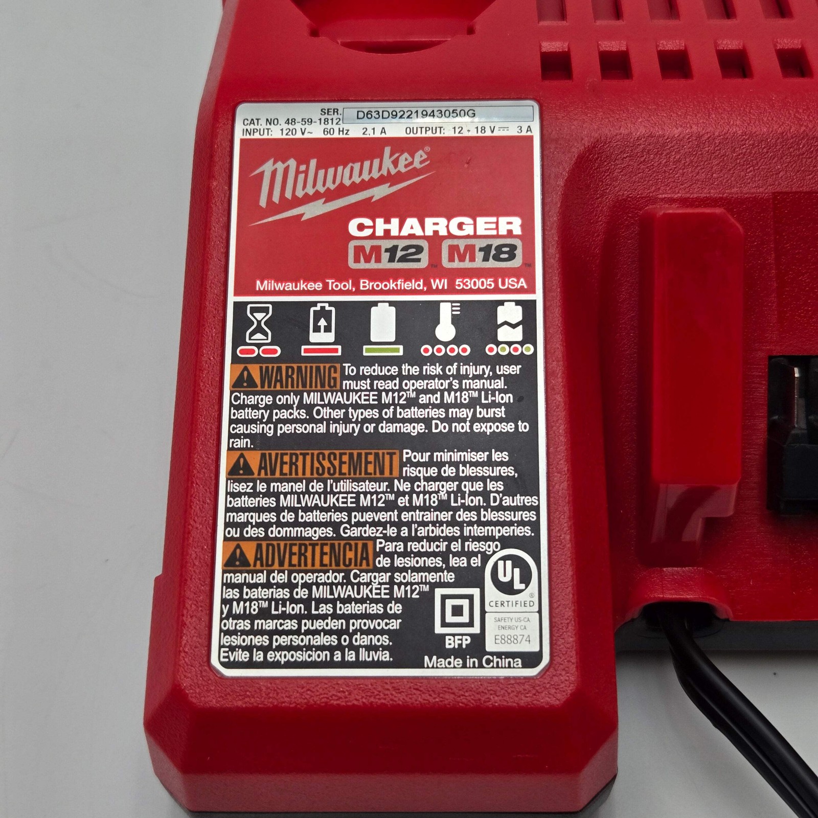 Milwaukee 12V/18V Red Power Tool Battery Charger Model M12 M18 48-59-1812 – New