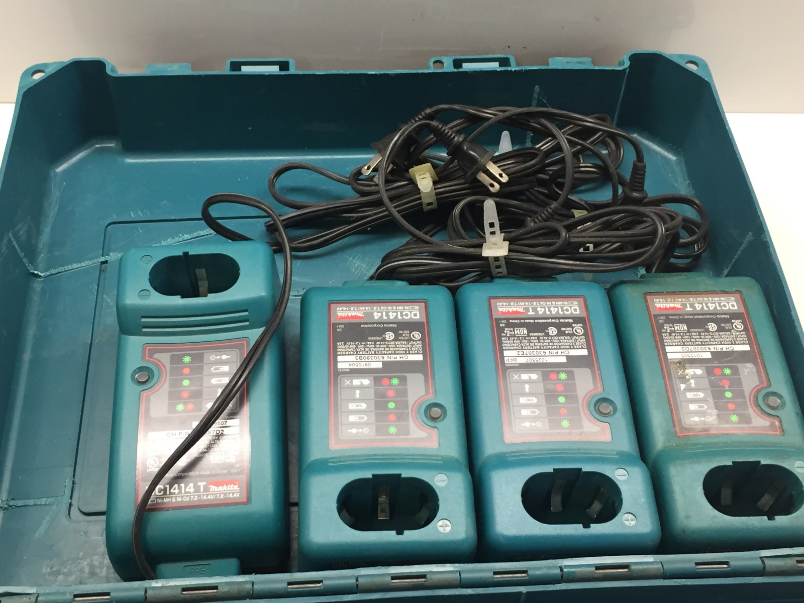 LOT of 4x Makita DC1414T 7.2V – 14.4V Battery Chargers with Case 6217DWDE