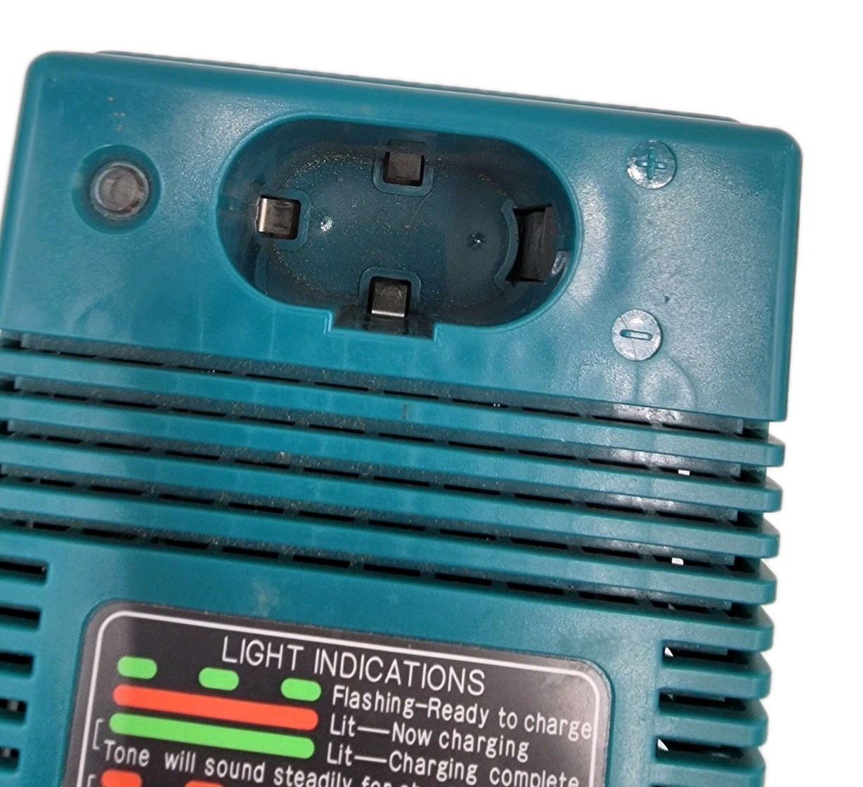 Makita Fast Battery Charger DC9015 15 Min Charge DCC7.2V-9.6V 115V