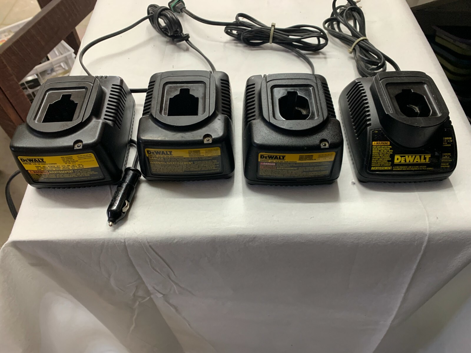 4-pack DeWalt DW9116 9118 9107 9108 DW9109 7.2V-18V NiCD Genuine Battery Charger
