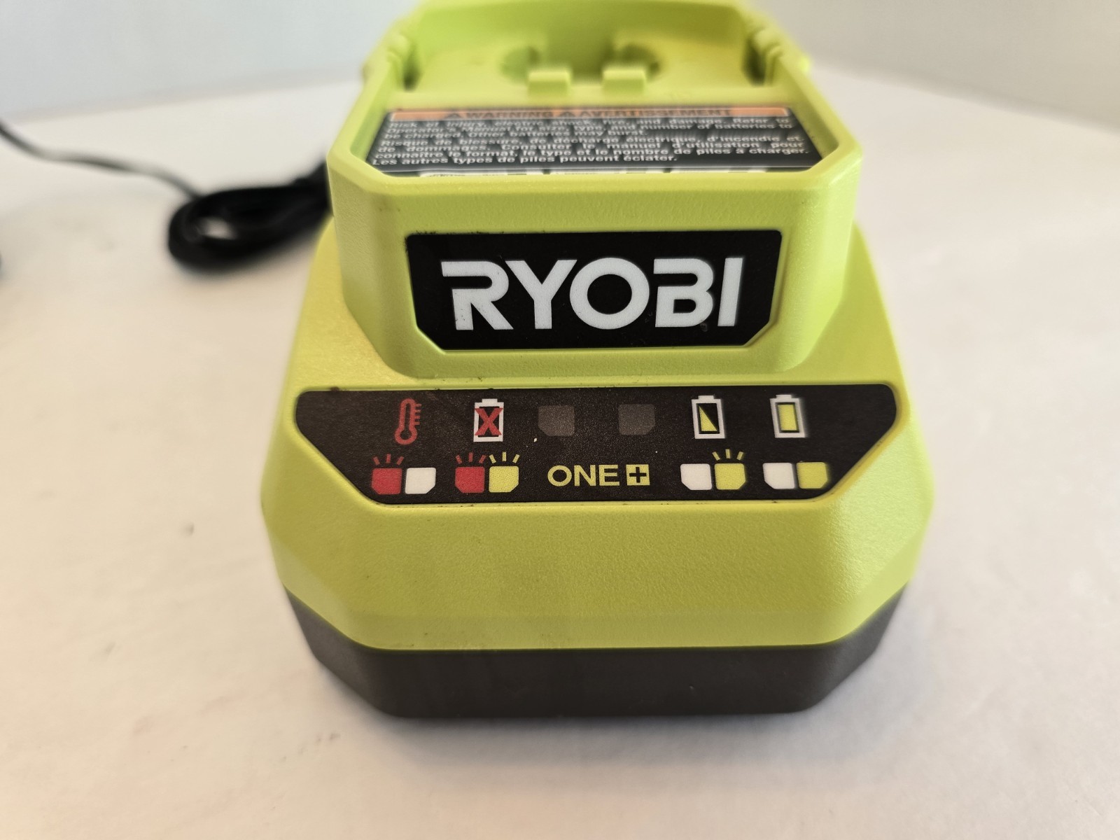 Roybi 18V One Plus Battery Charger – PCG002