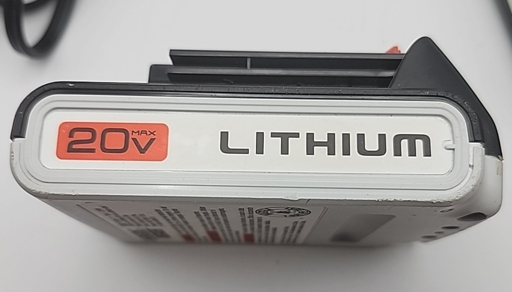 Black & Decker Lithium 20v Battery Charger 406A Type 1 Model LCS20 w/Battery