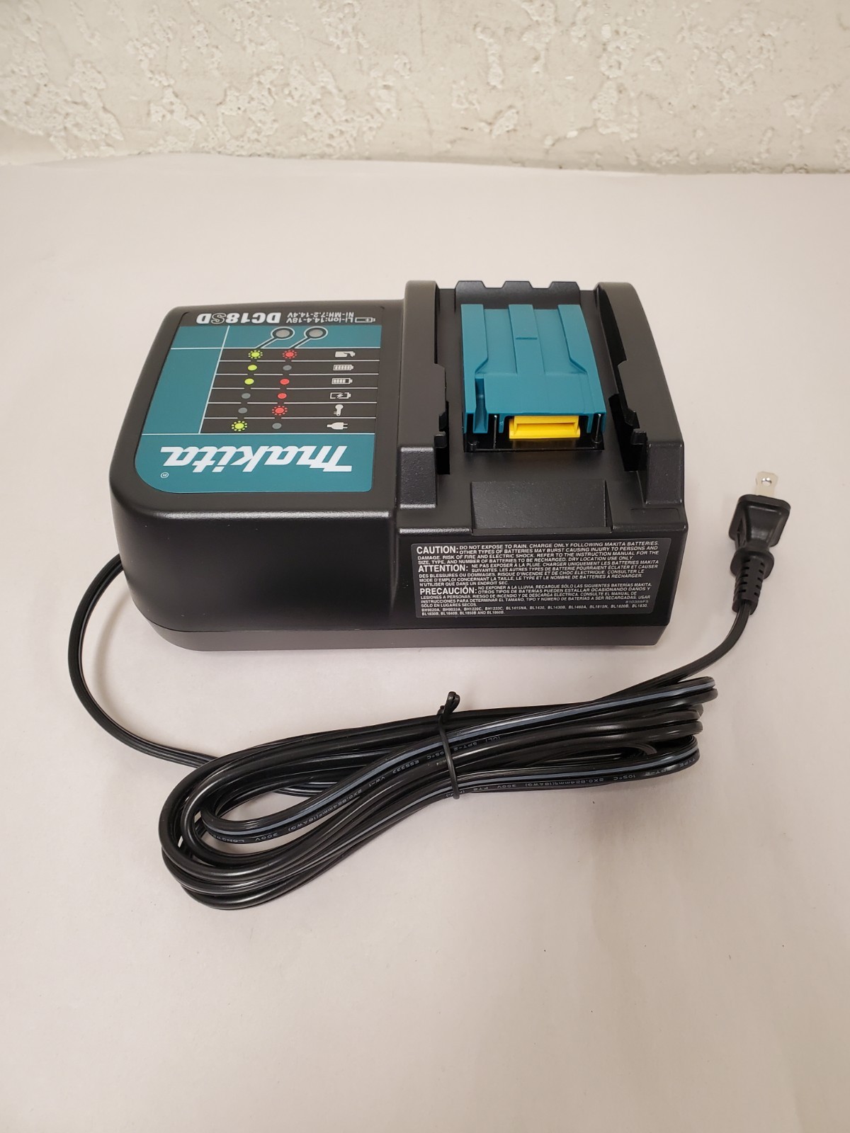 *New* Makita DC18SD 18-Volt Lithium-Ion Rapid Optimum Battery Charger